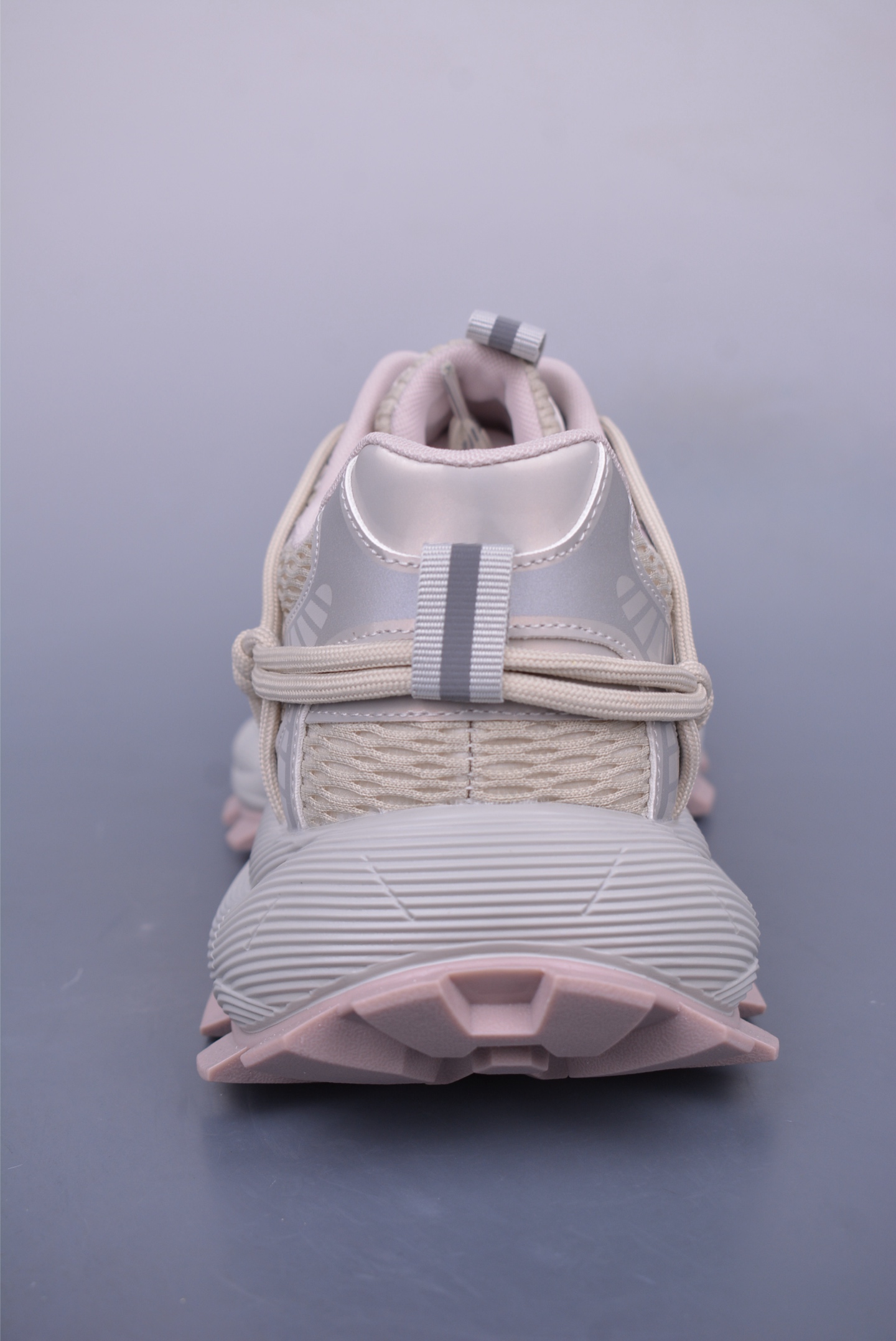 220 GG-CC Chunky Low 厚底增高运动老爹鞋 2024夏季透气网面老爹鞋系列 时髦look轻松定格 8911622