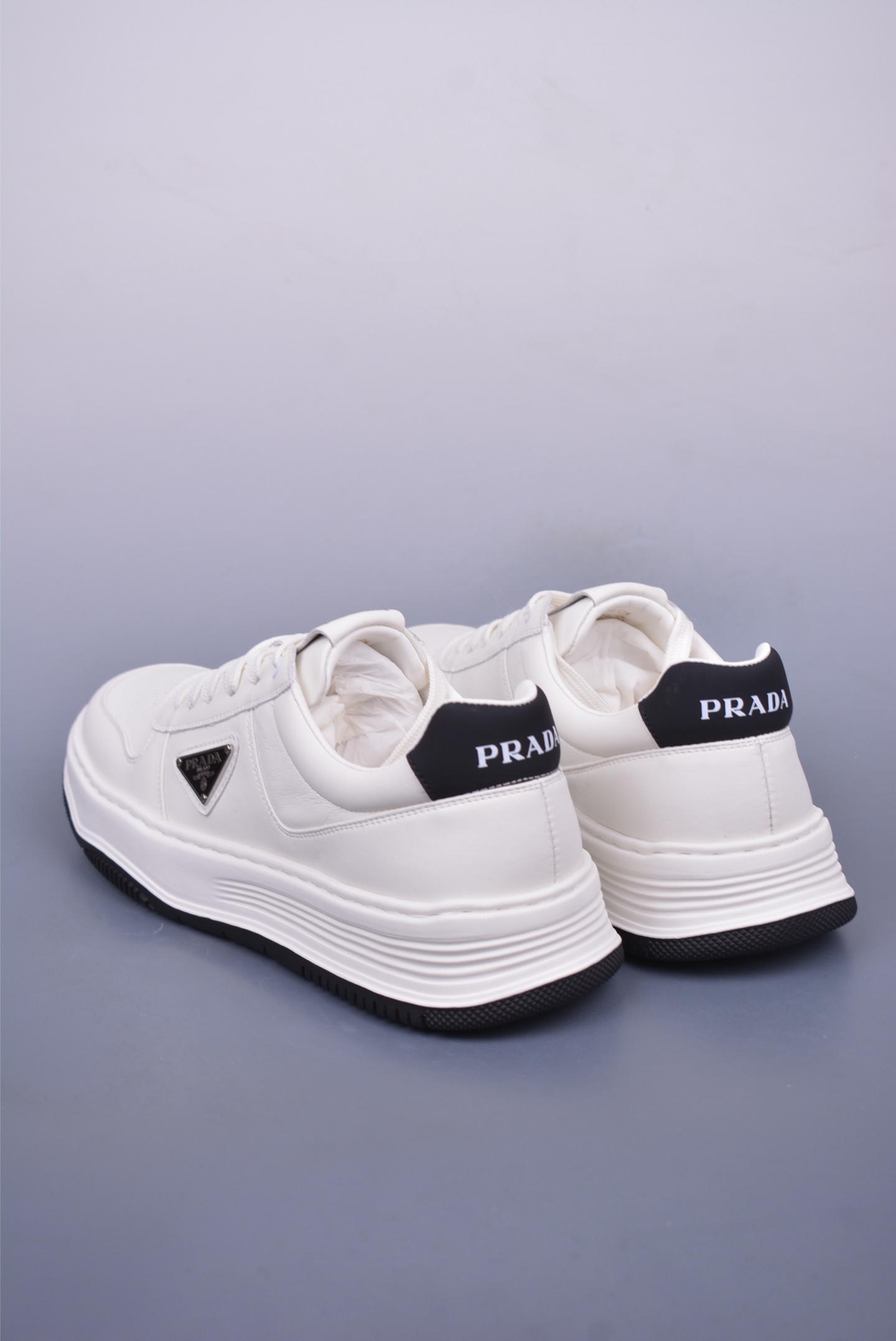 420 PRADA普拉达 厚底徽标系带运动休闲男鞋系列 3D937M2324
