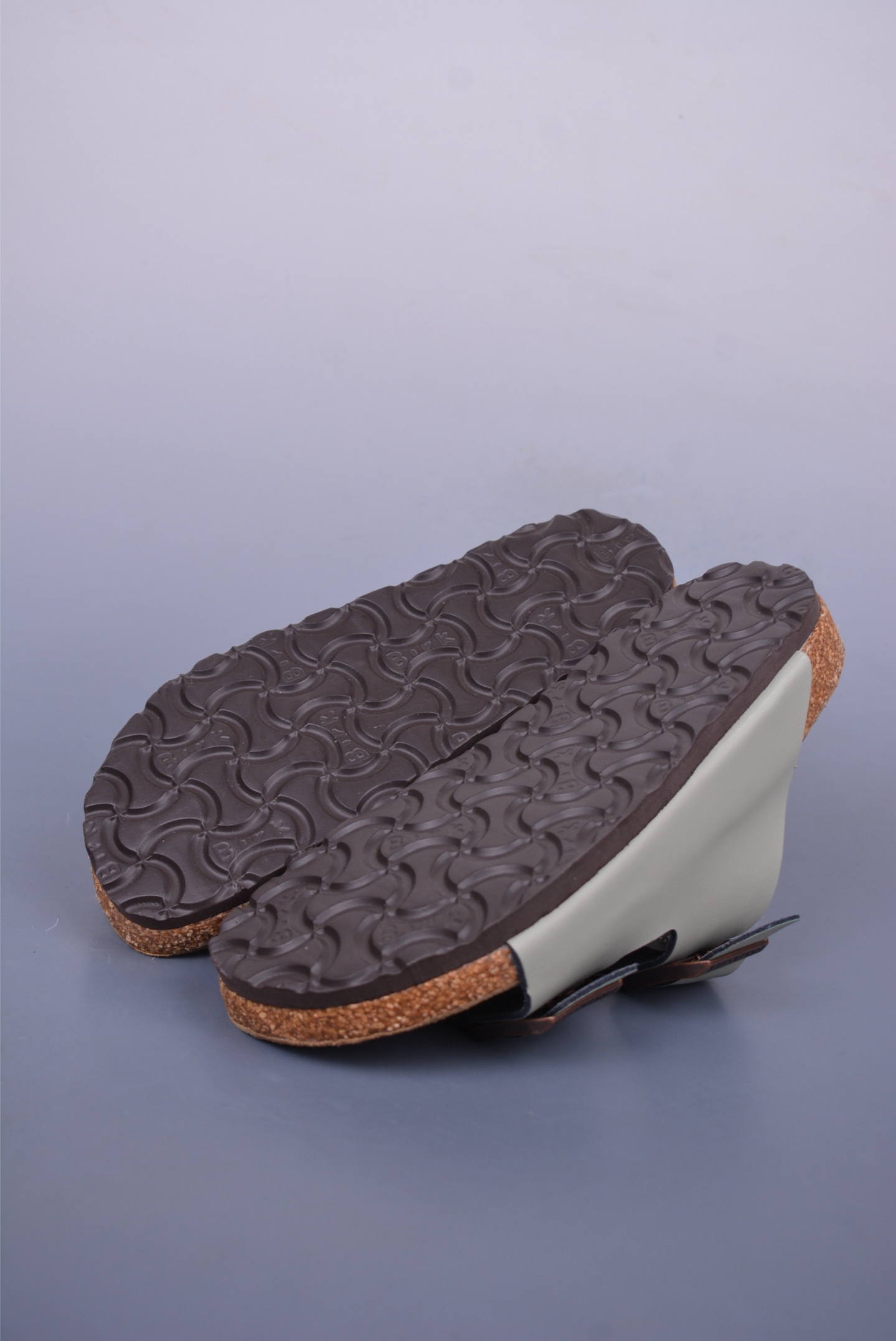 180 德国百年知名鞋履品牌·博肯Birkenstock 勃肯半拖二字凉鞋系列 1009527