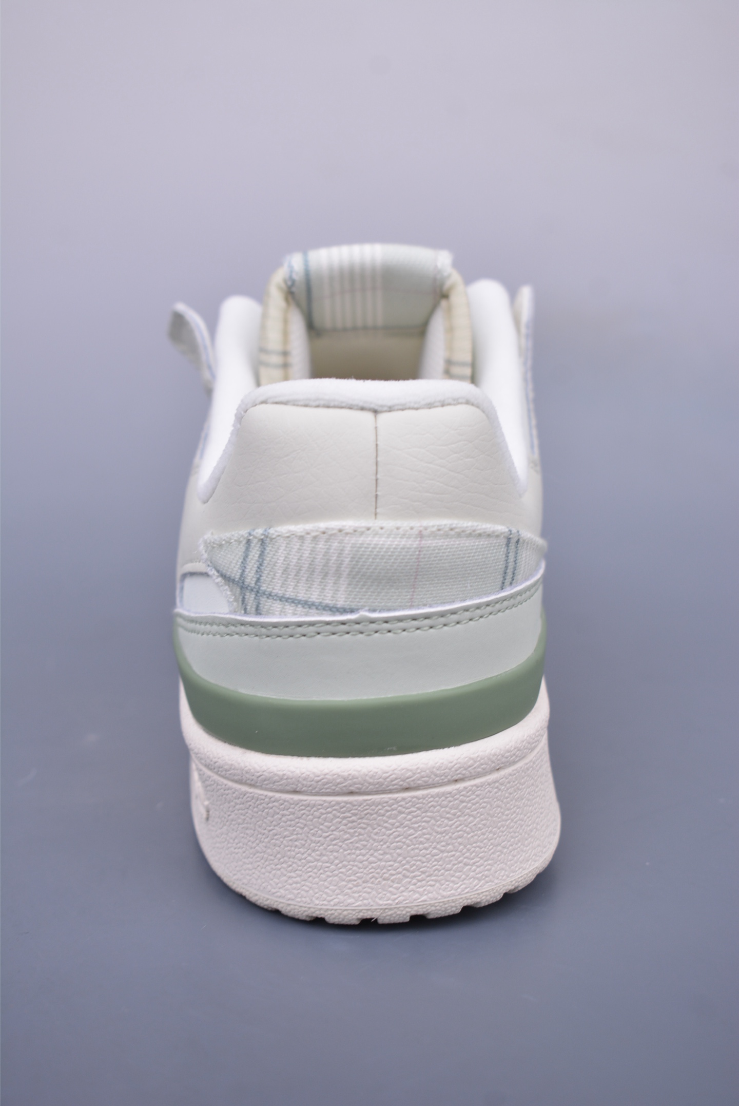 海外渠道版 原盒原标 Adidas Forum LOW CL 三叶草低邦 经典魔术贴复古板鞋 JH9597