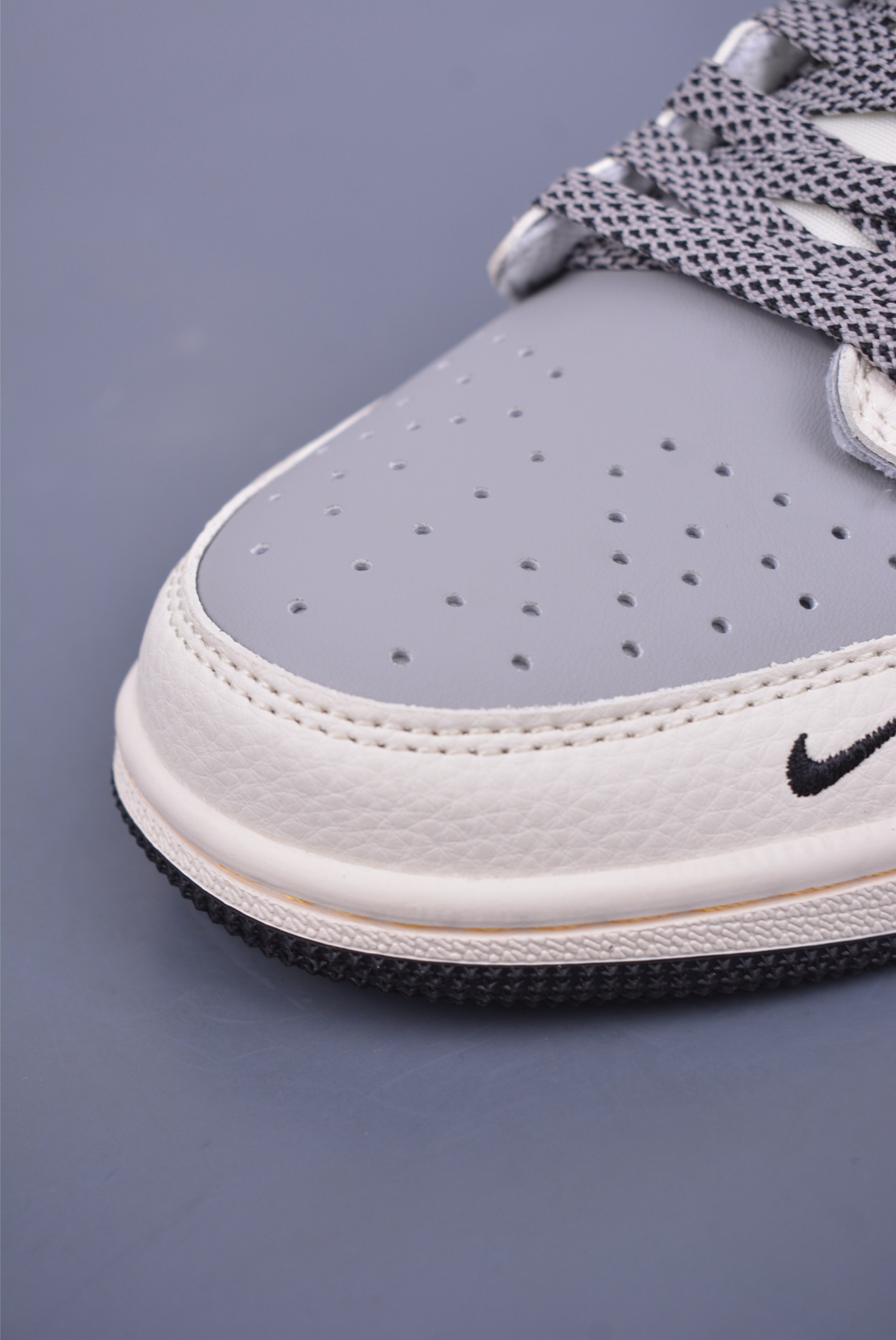 Fragment x Travis Scott x 小米su7 Air Jordan 1 Low 三方联名倒钩 XS2024-025
