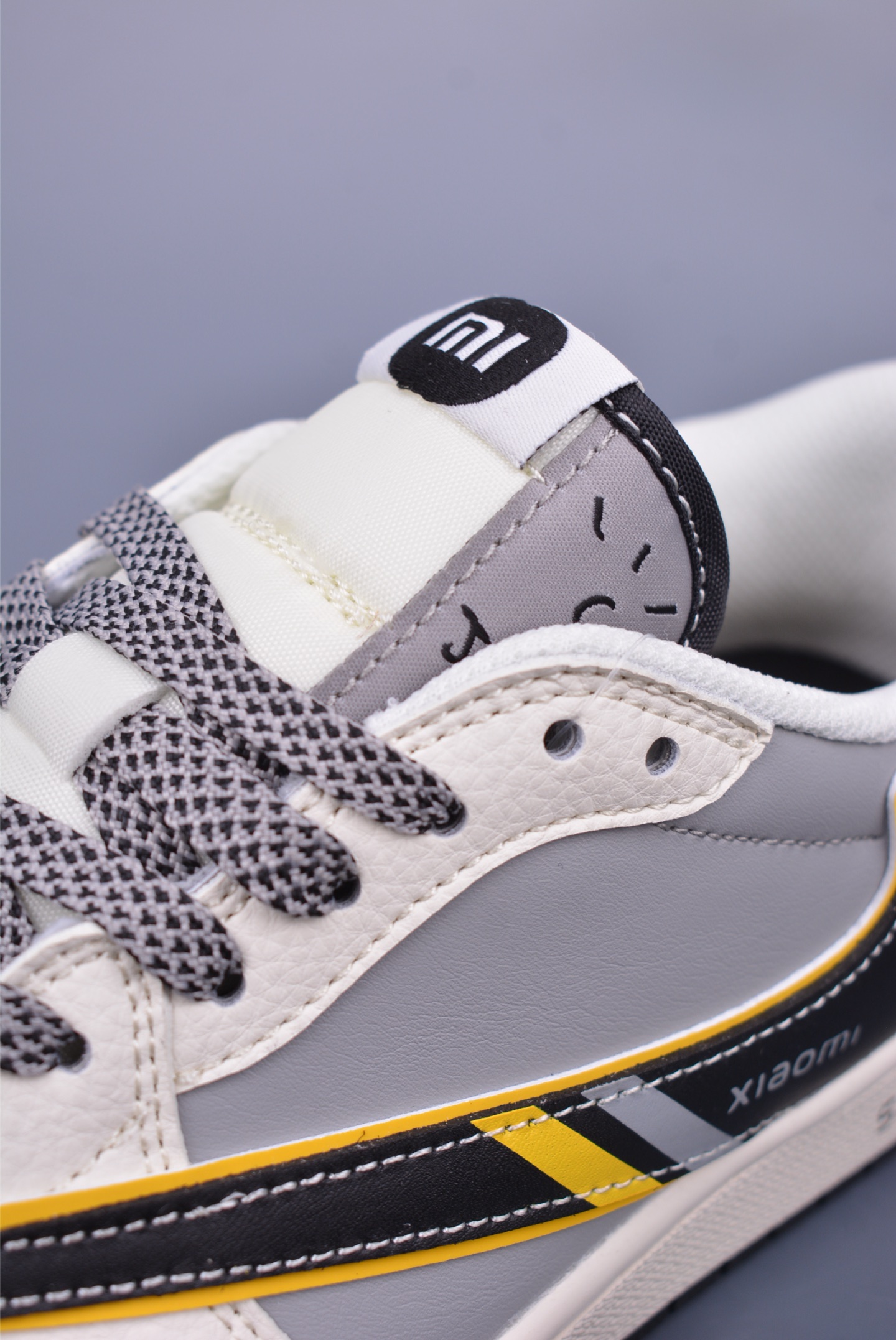 Fragment x Travis Scott x 小米su7 Air Jordan 1 Low 三方联名倒钩 XS2024-025