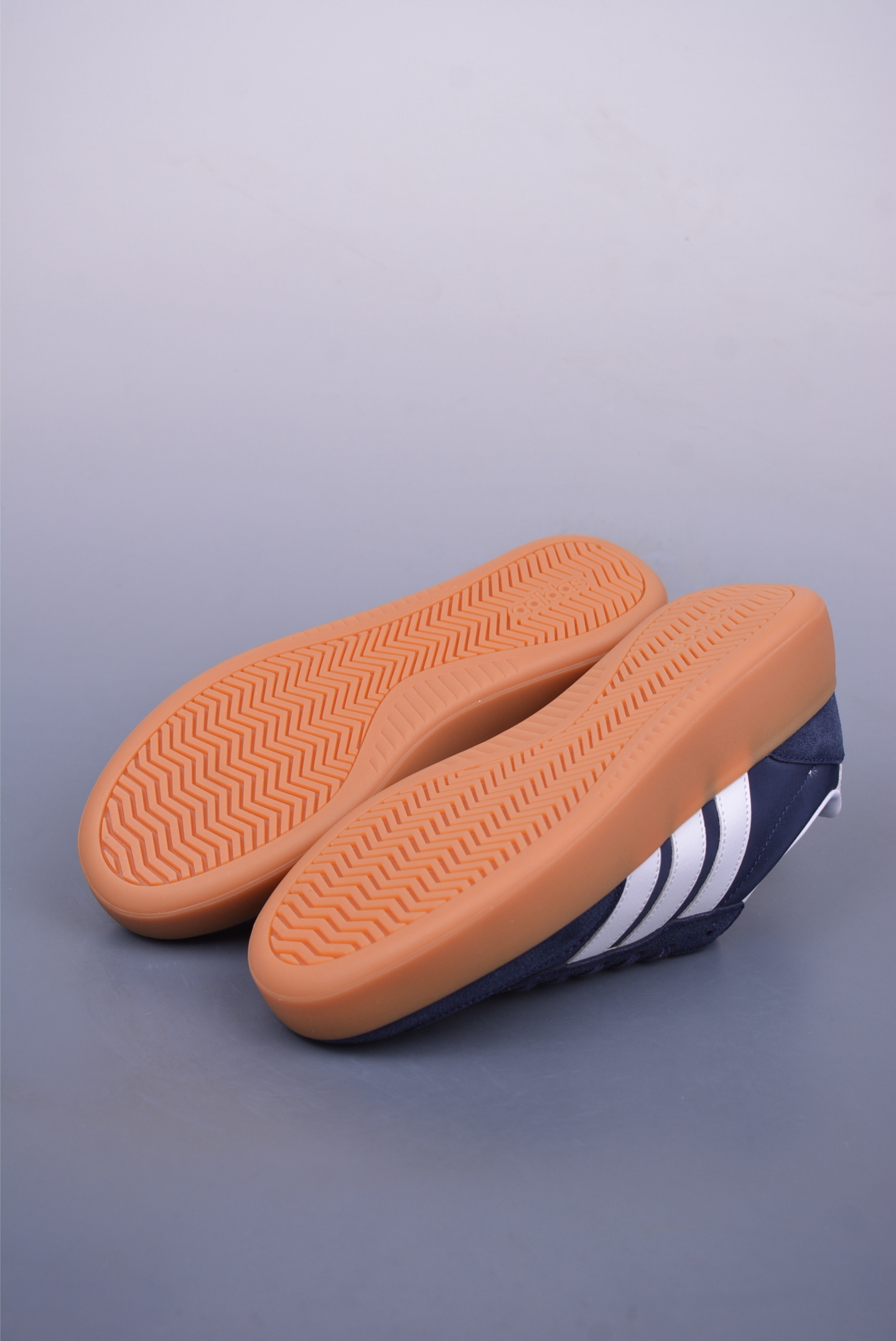 Adidas Barreda Decode 阿迪舒适减震低帮休闲板鞋 JQ6677