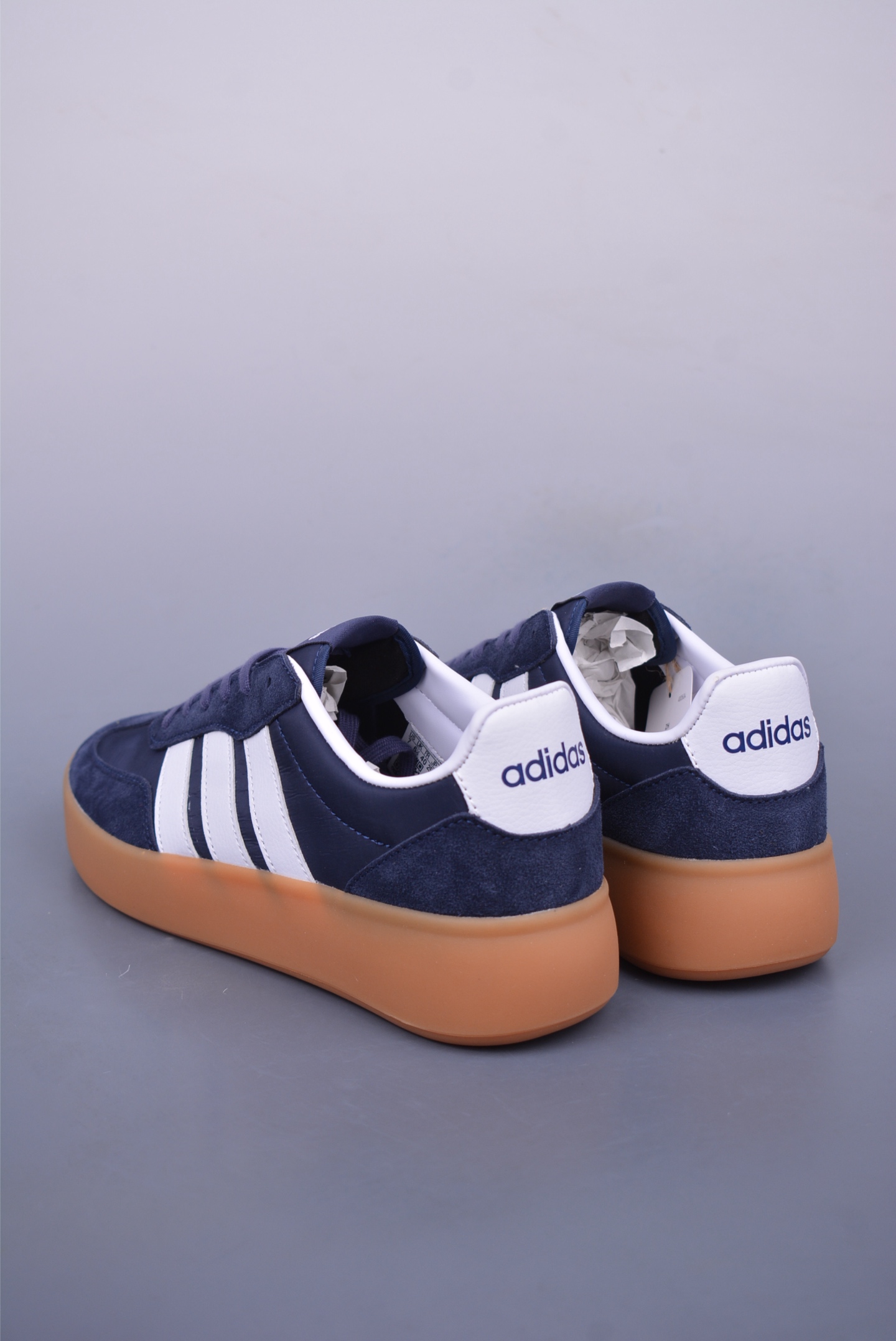Adidas Barreda Decode 阿迪舒适减震低帮休闲板鞋 JQ6677