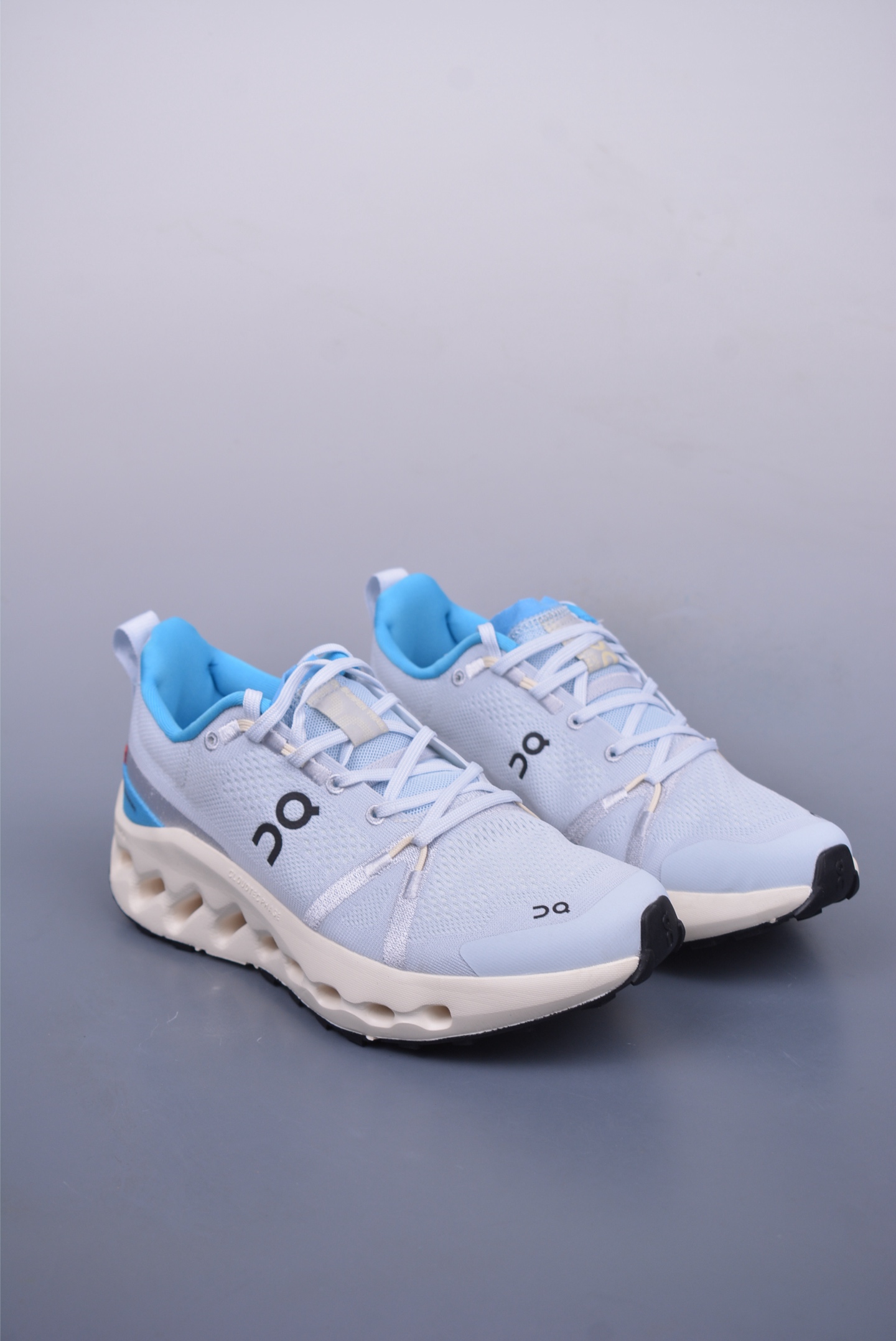 180 On昂跑 Cloudtilt Loewe 户外街头机能风跑步鞋 3ME10103042