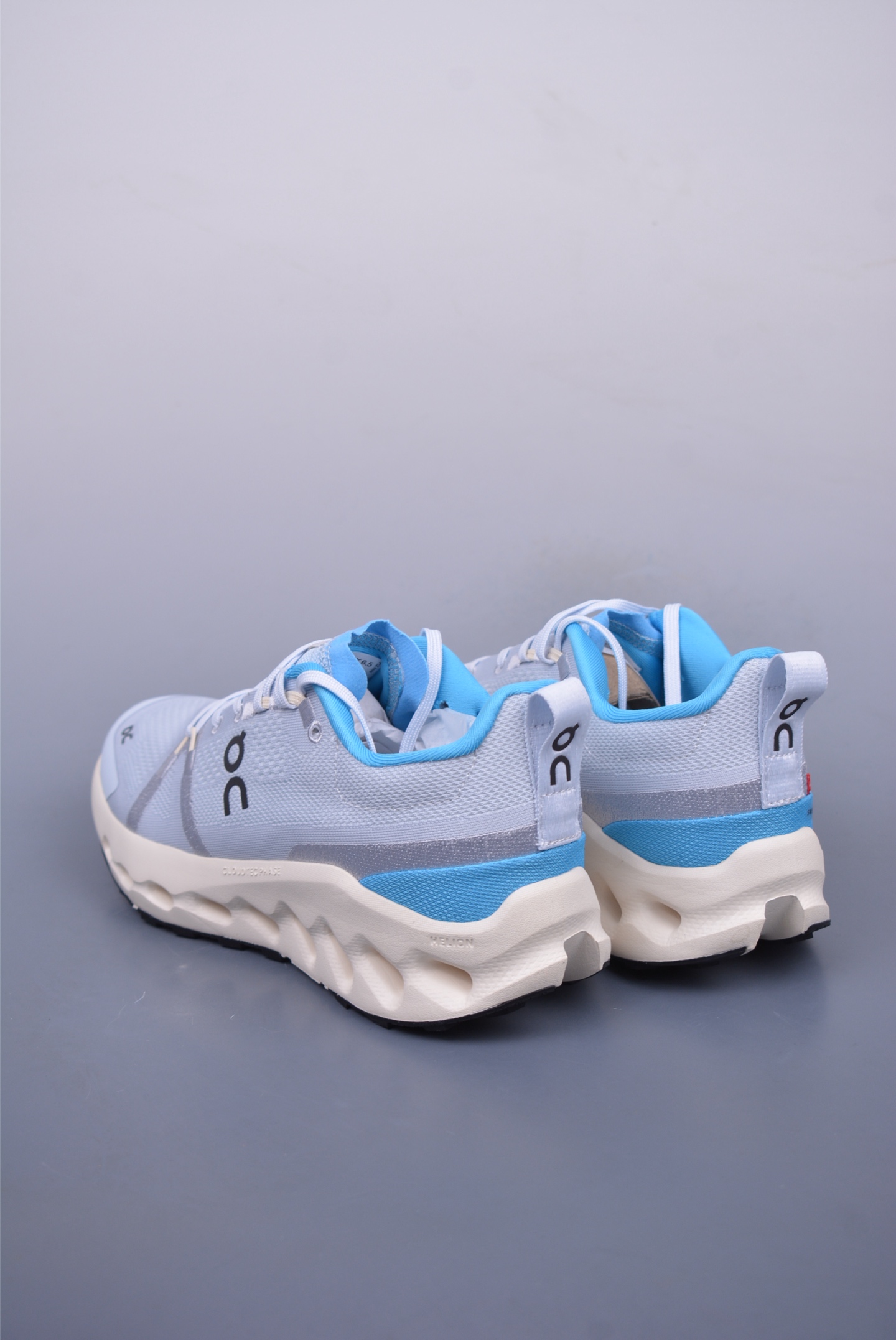 180 On昂跑 Cloudtilt Loewe 户外街头机能风跑步鞋 3ME10103042