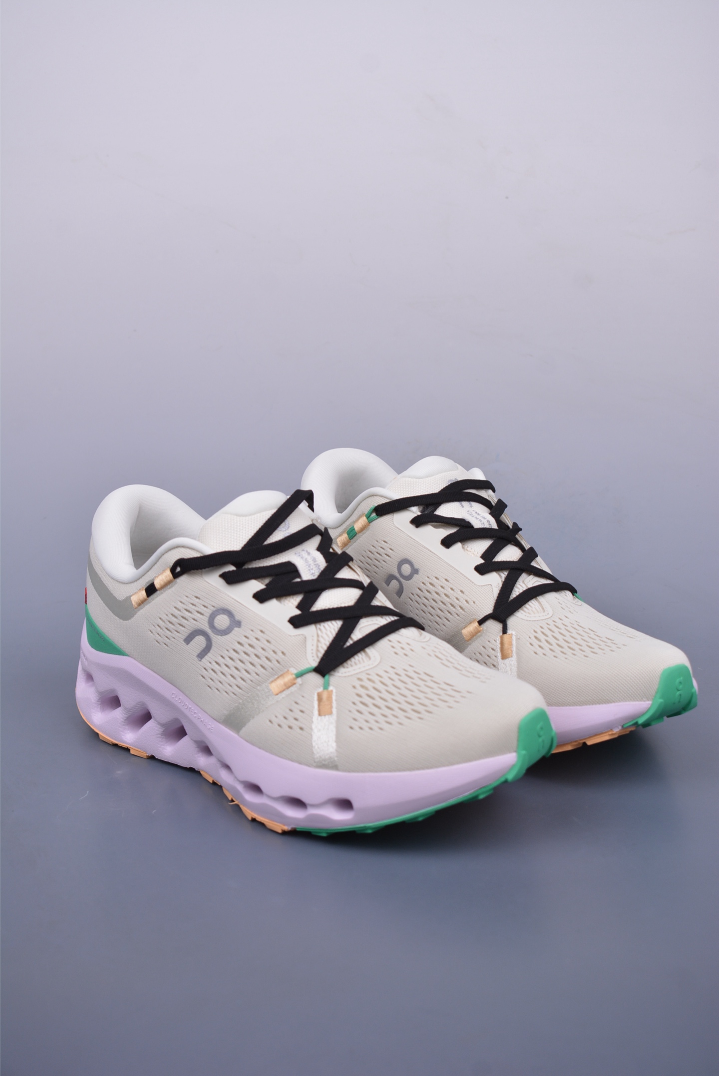 180 On昂跑 Cloudtilt Loewe 户外街头机能风跑步鞋 3ME10103207