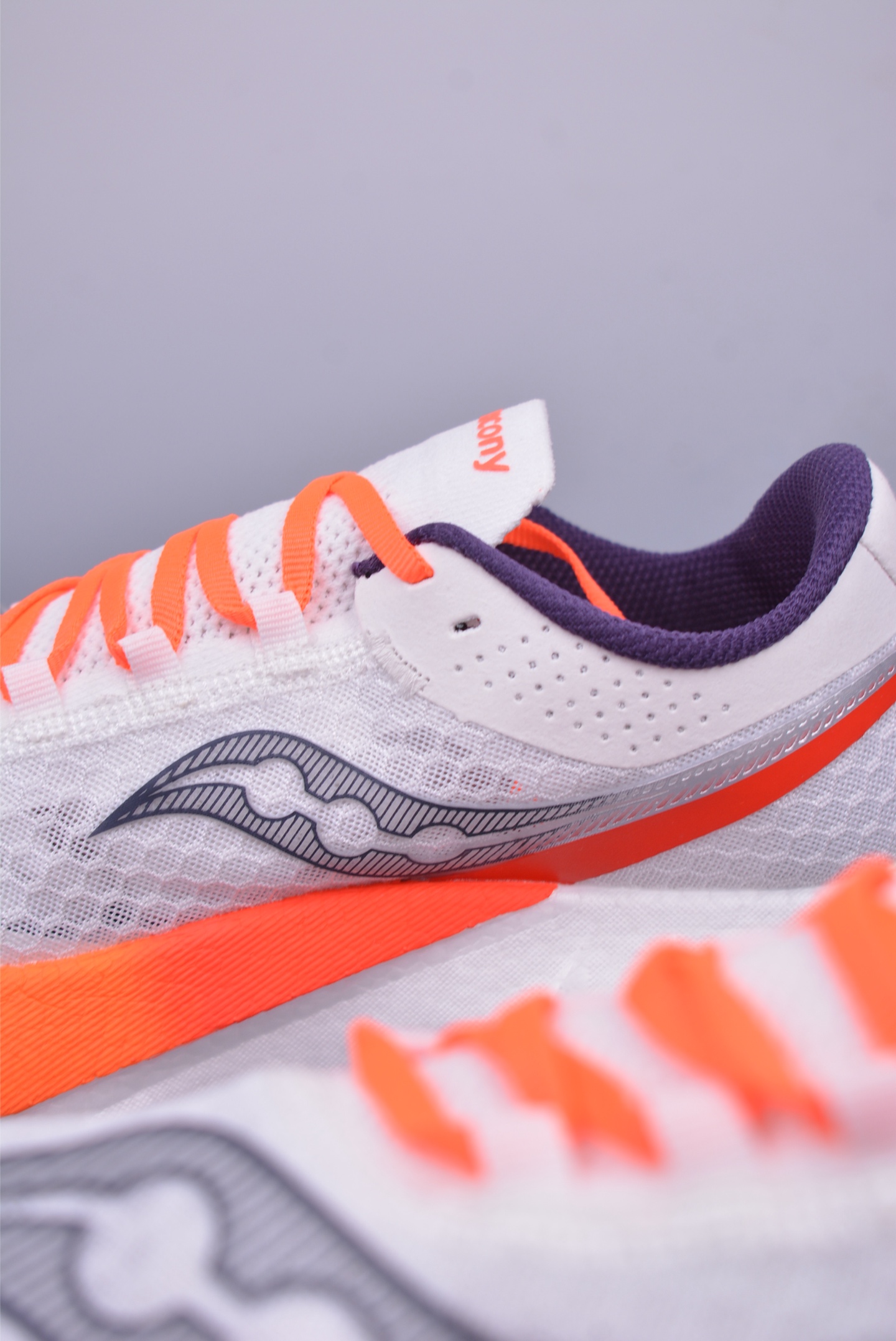 220 Saucony Triumph PRO 啡鹏4 旗舰级缓震型跑鞋 S10939-129