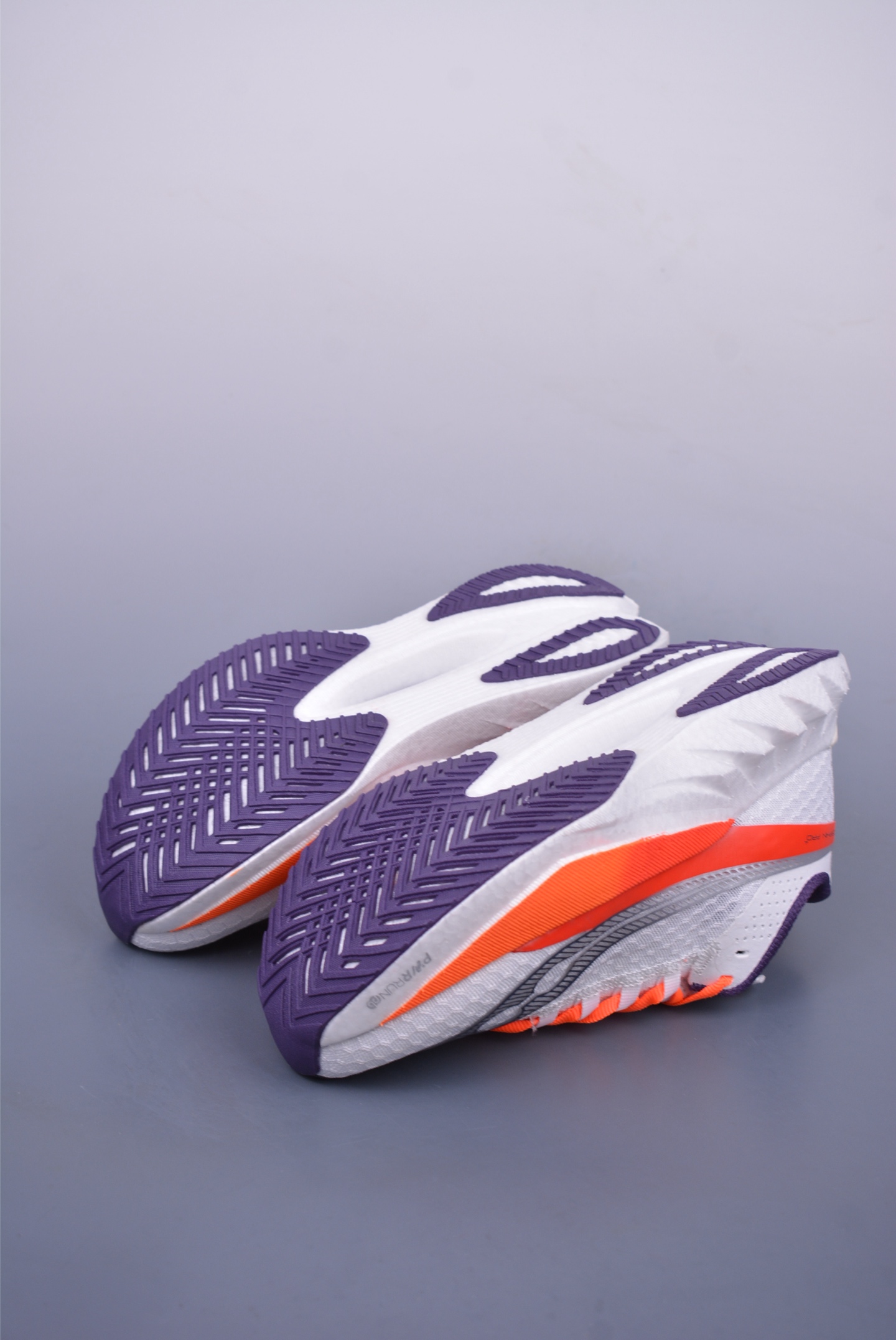 220 Saucony Triumph PRO 啡鹏4 旗舰级缓震型跑鞋 S10939-129