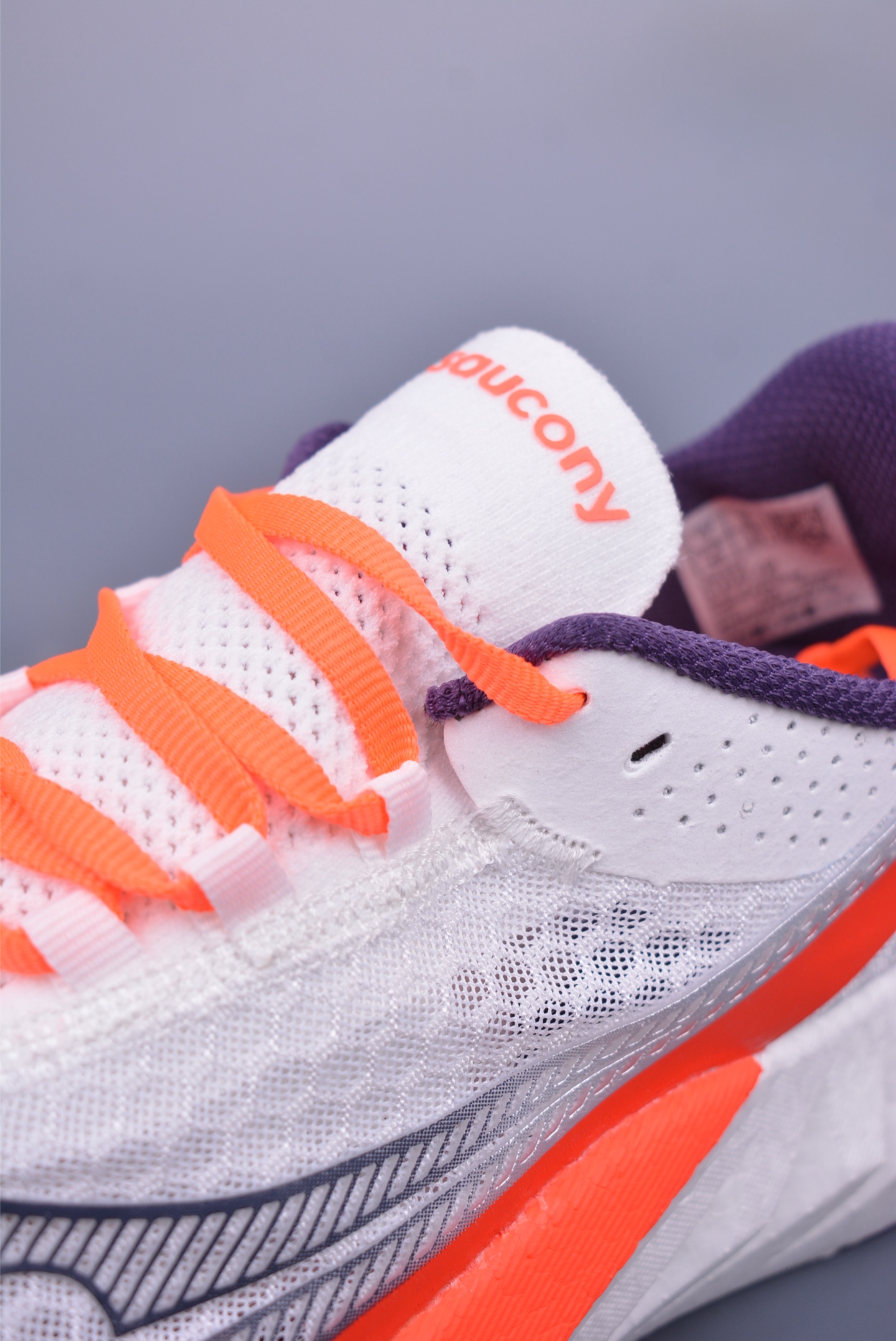 220 Saucony Triumph PRO 啡鹏4 旗舰级缓震型跑鞋 S10939-129