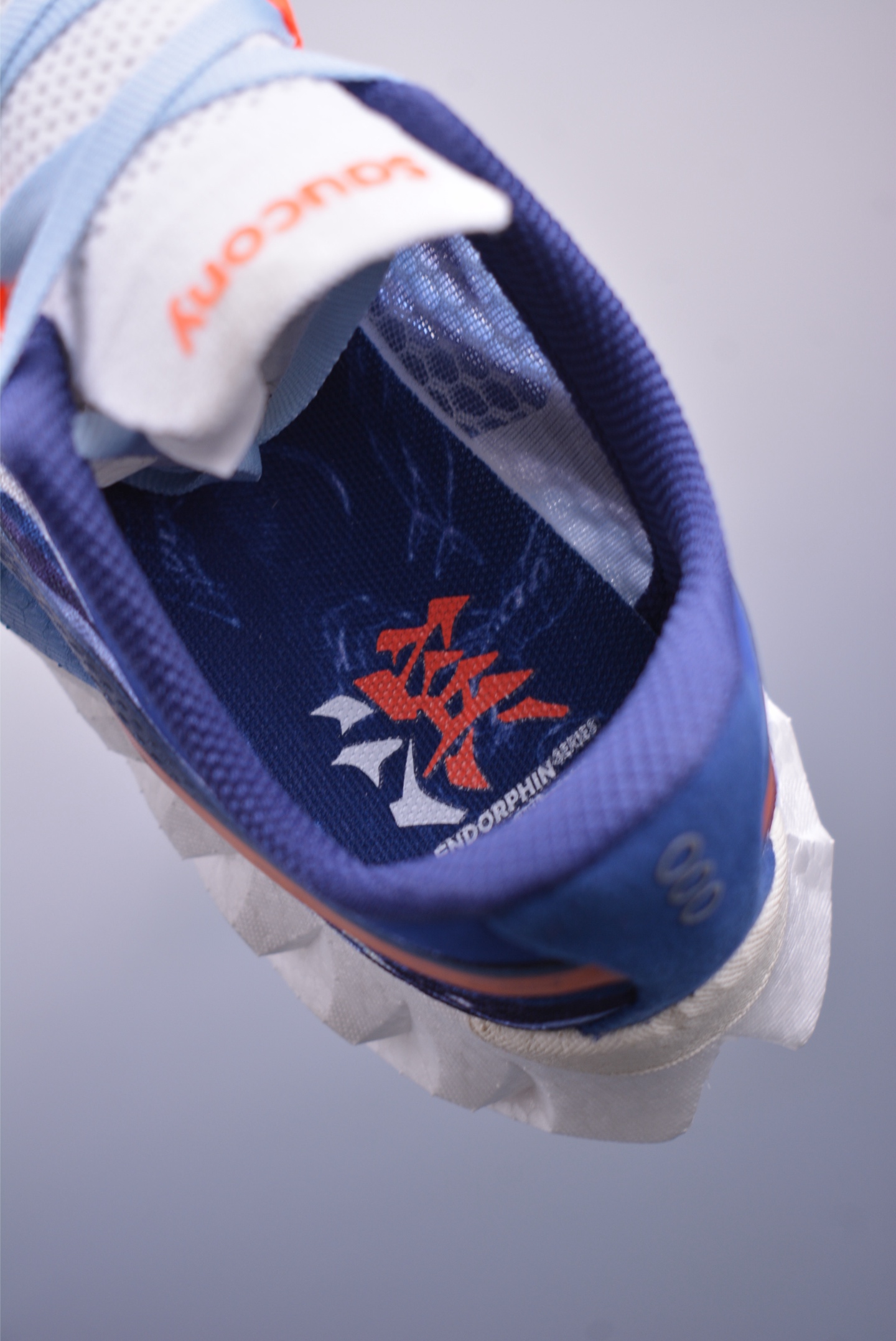 220 Saucony Triumph PRO 啡鹏4 旗舰级缓震型跑鞋 S20939-401
