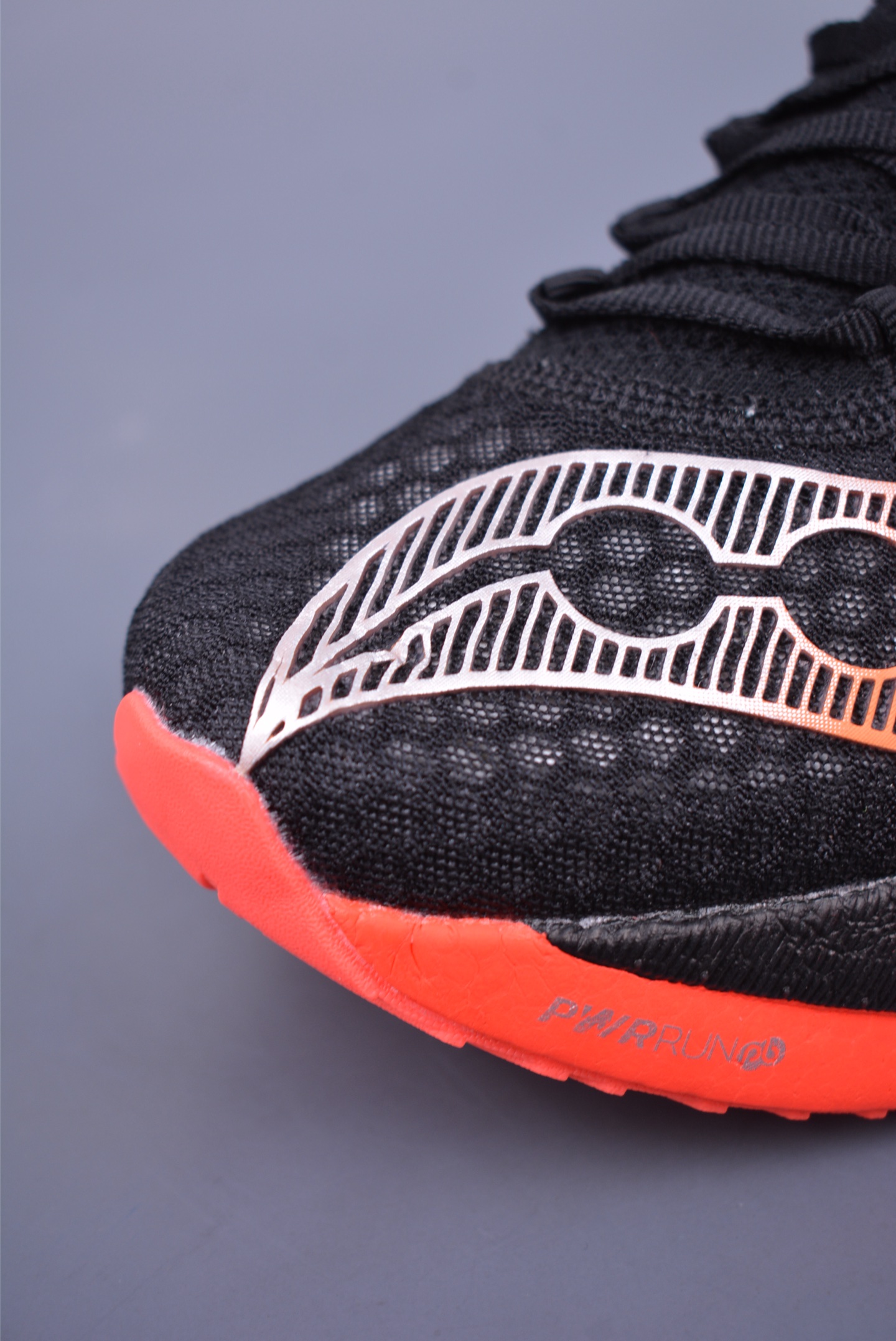 220 Saucony Triumph PRO 啡鹏4 旗舰级缓震型跑鞋 S10939-127