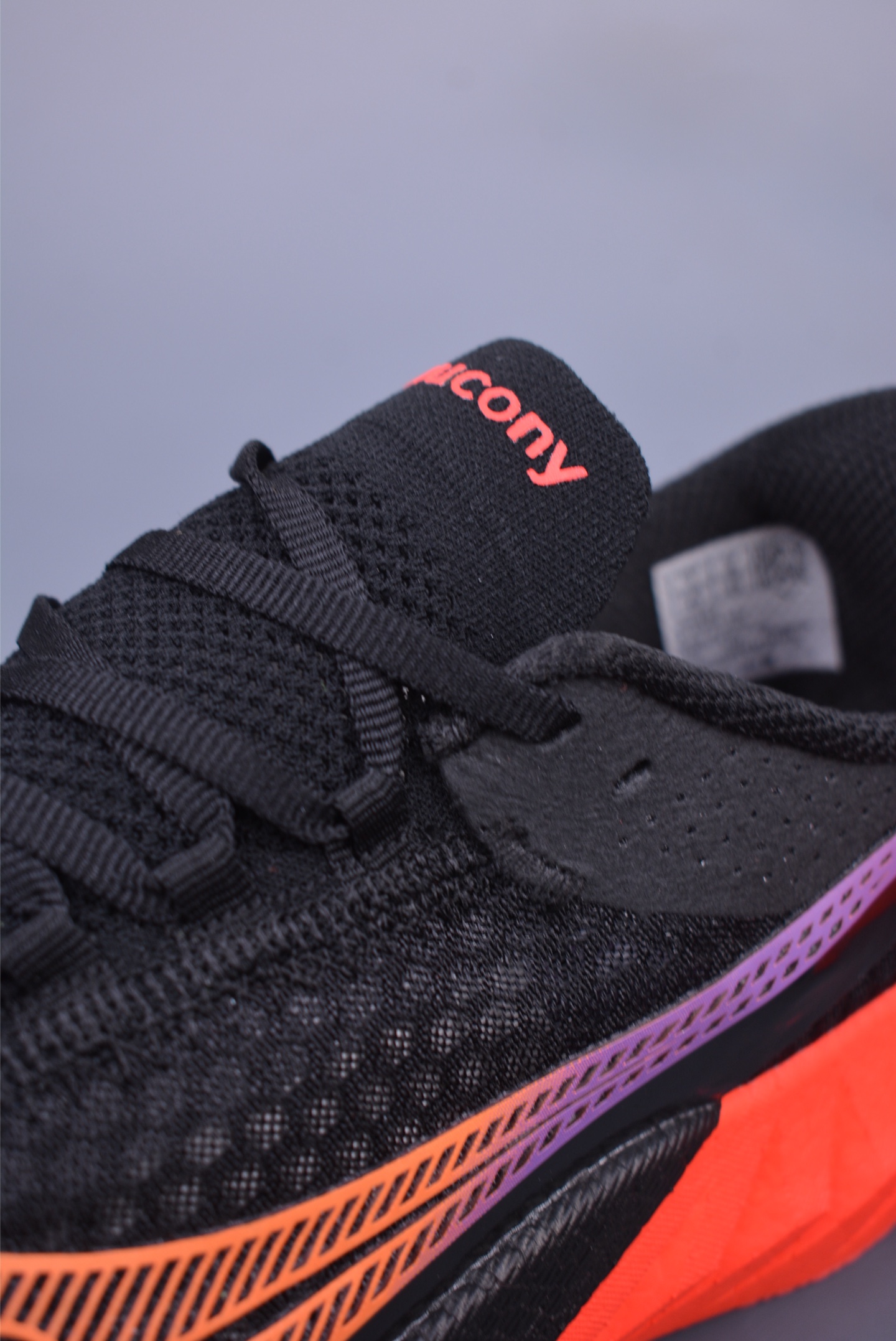220 Saucony Triumph PRO 啡鹏4 旗舰级缓震型跑鞋 S10939-127