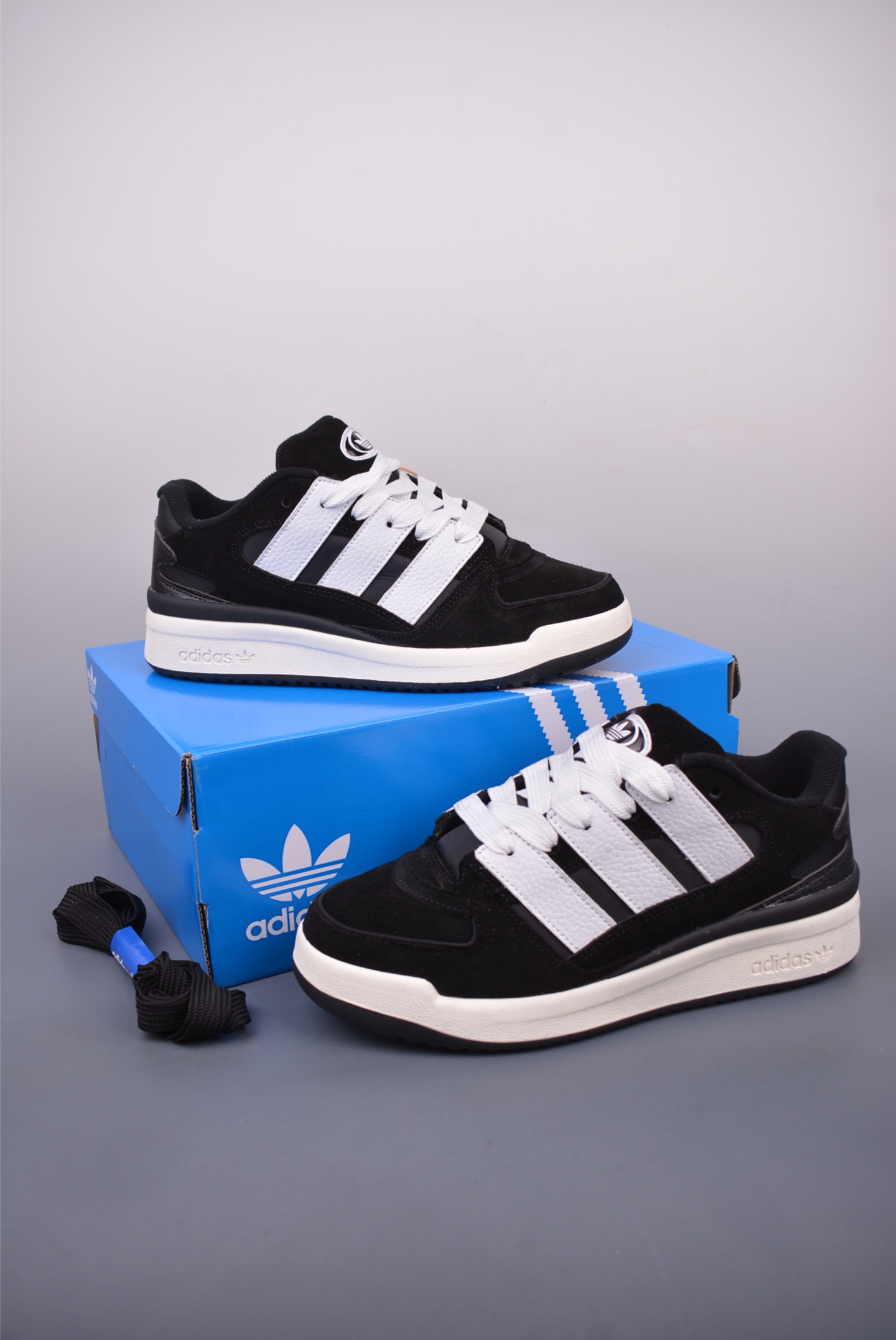 Adidas originals Forum 2000 CL 三叶草低帮 复古潮流休闲面包鞋 JS0996