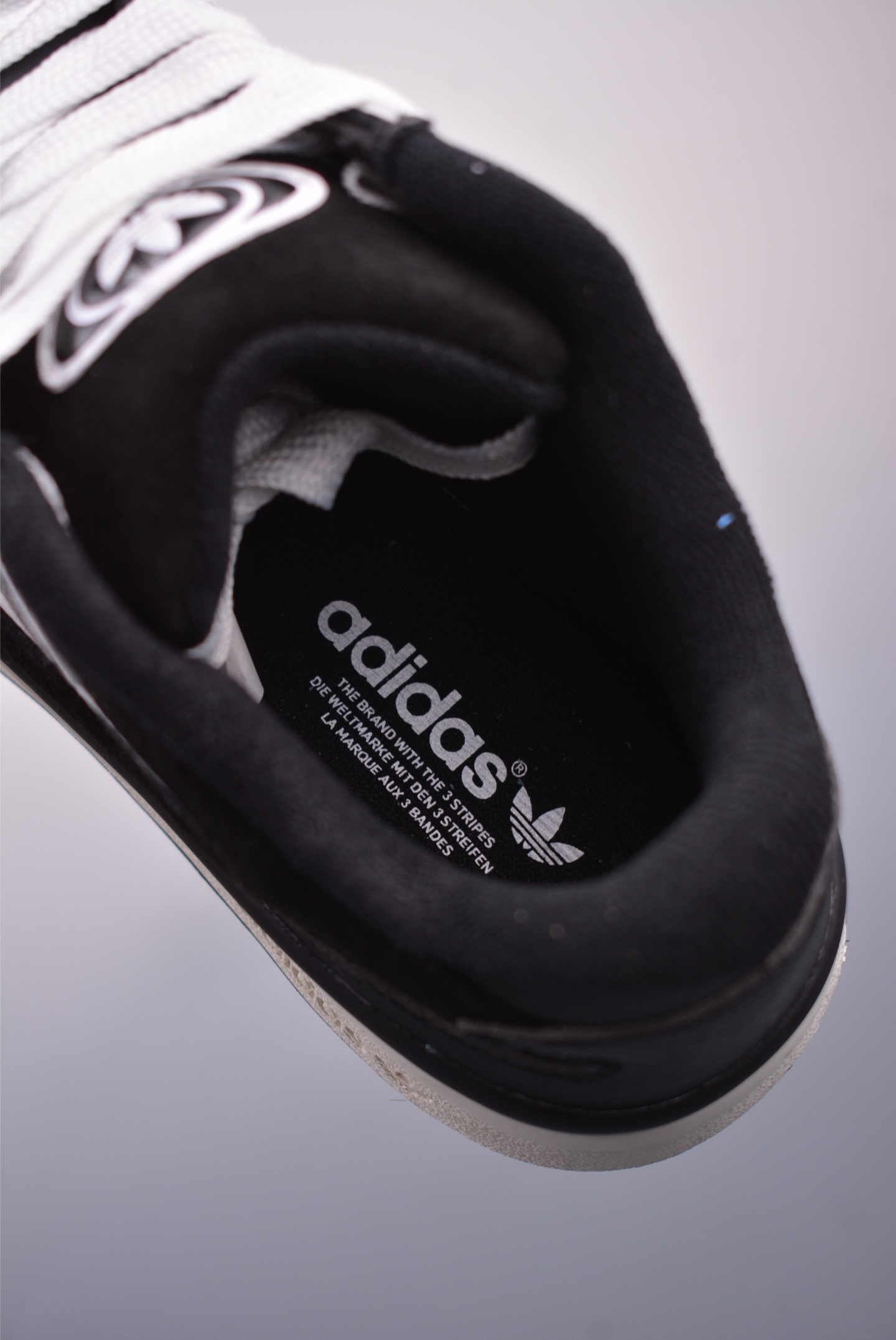 Adidas originals Forum 2000 CL 三叶草低帮 复古潮流休闲面包鞋 JS0996