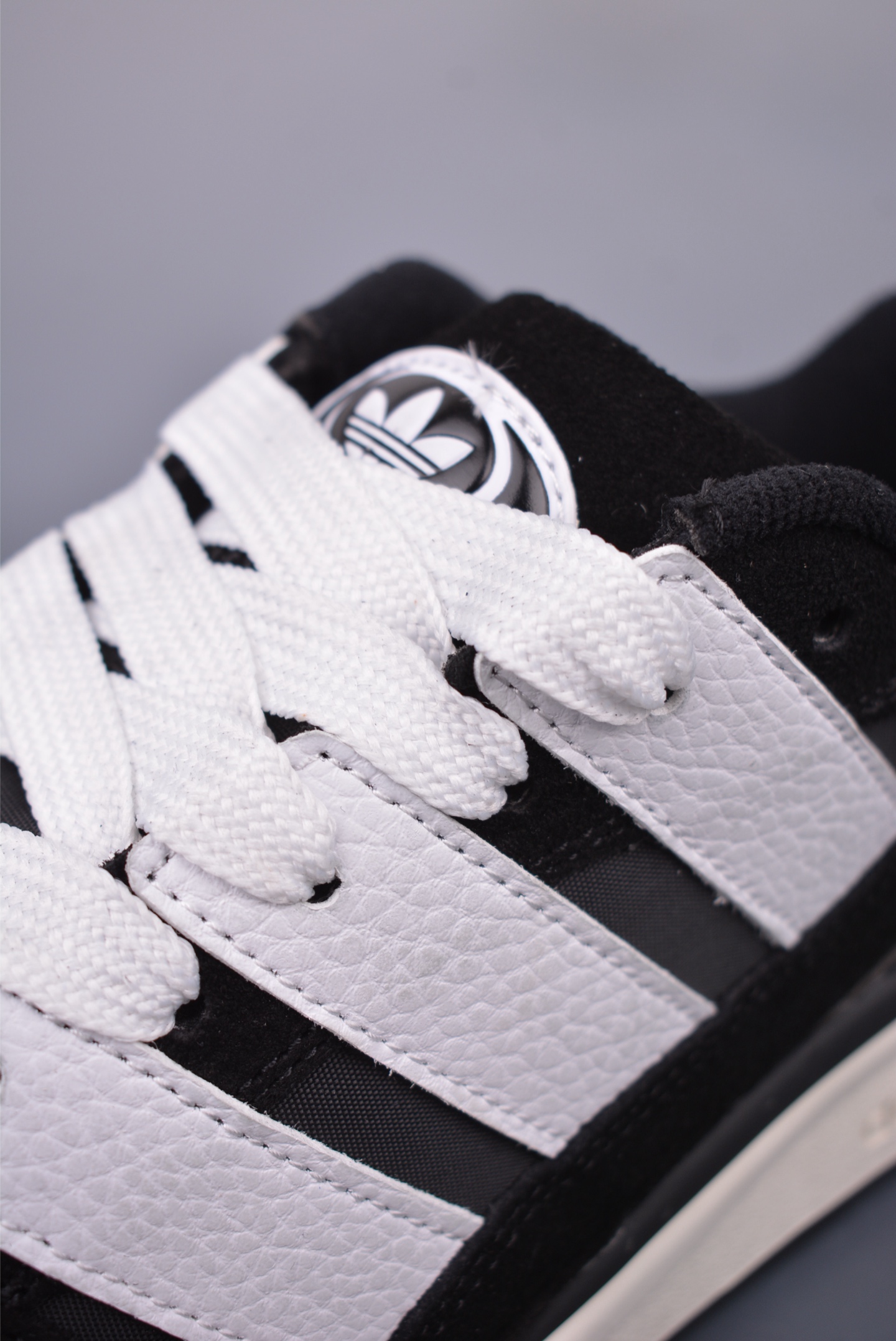 Adidas originals Forum 2000 CL 三叶草低帮 复古潮流休闲面包鞋 JS0996