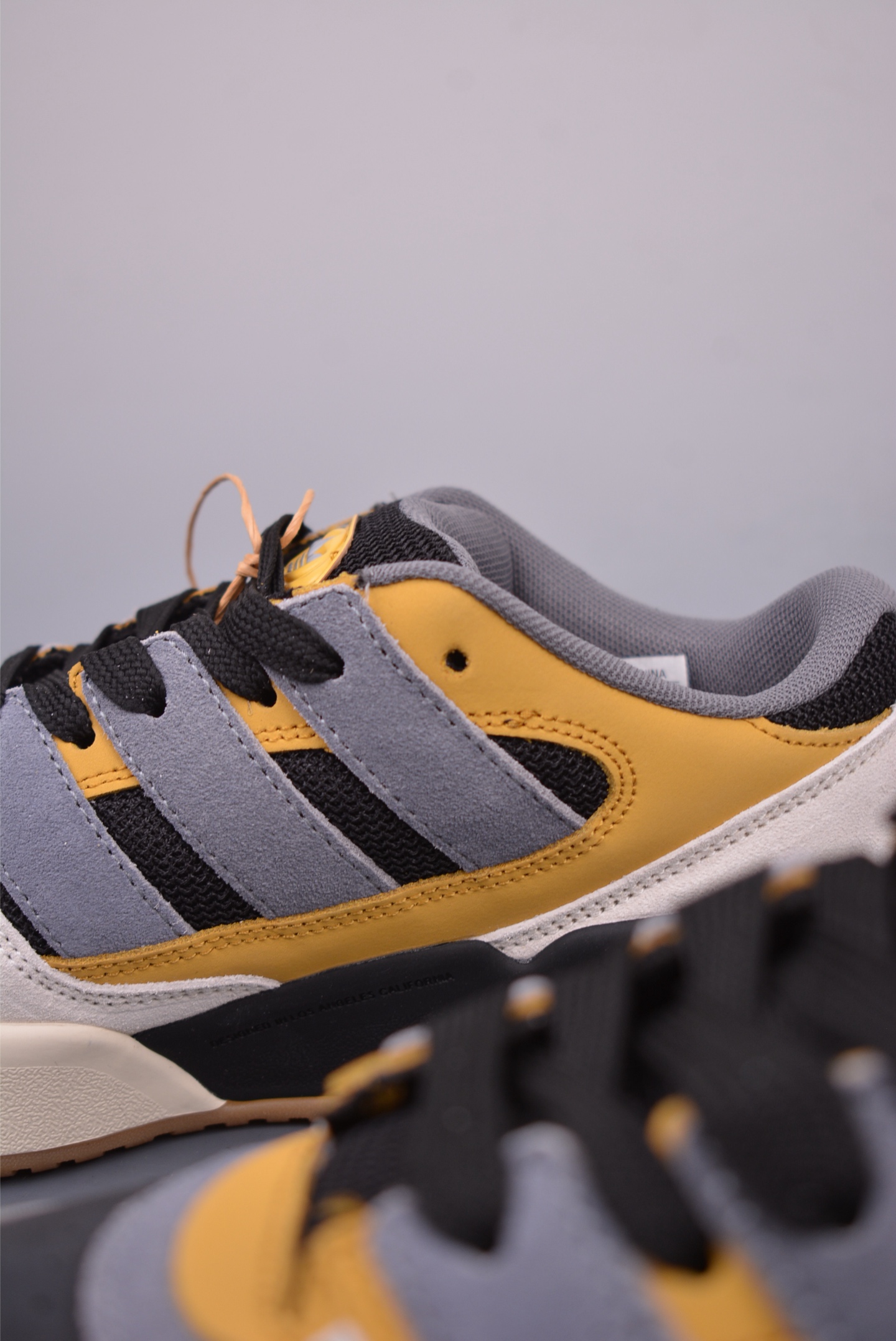 Adidas originals Forum 2000 CL 三叶草低帮 复古潮流休闲面包鞋 JS3158