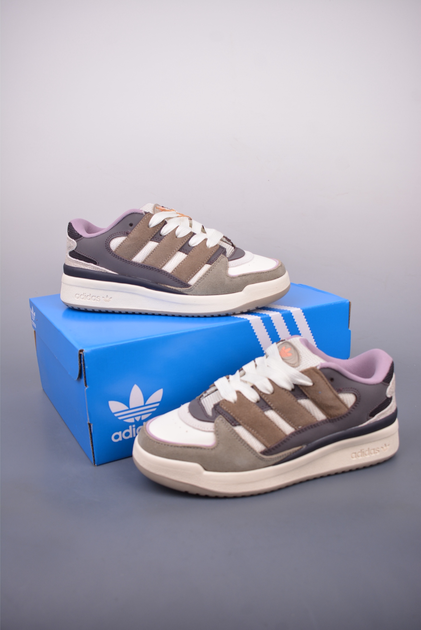 Adidas originals Forum 2000 CL 三叶草低帮 复古潮流休闲面包鞋 JS3159