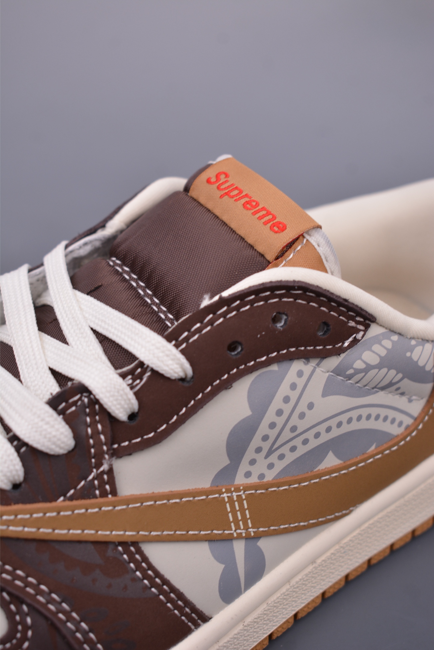 Fragment x Travis Scott x supreme Air Jordan 1 Low 三方联名倒钩 XS2024-055