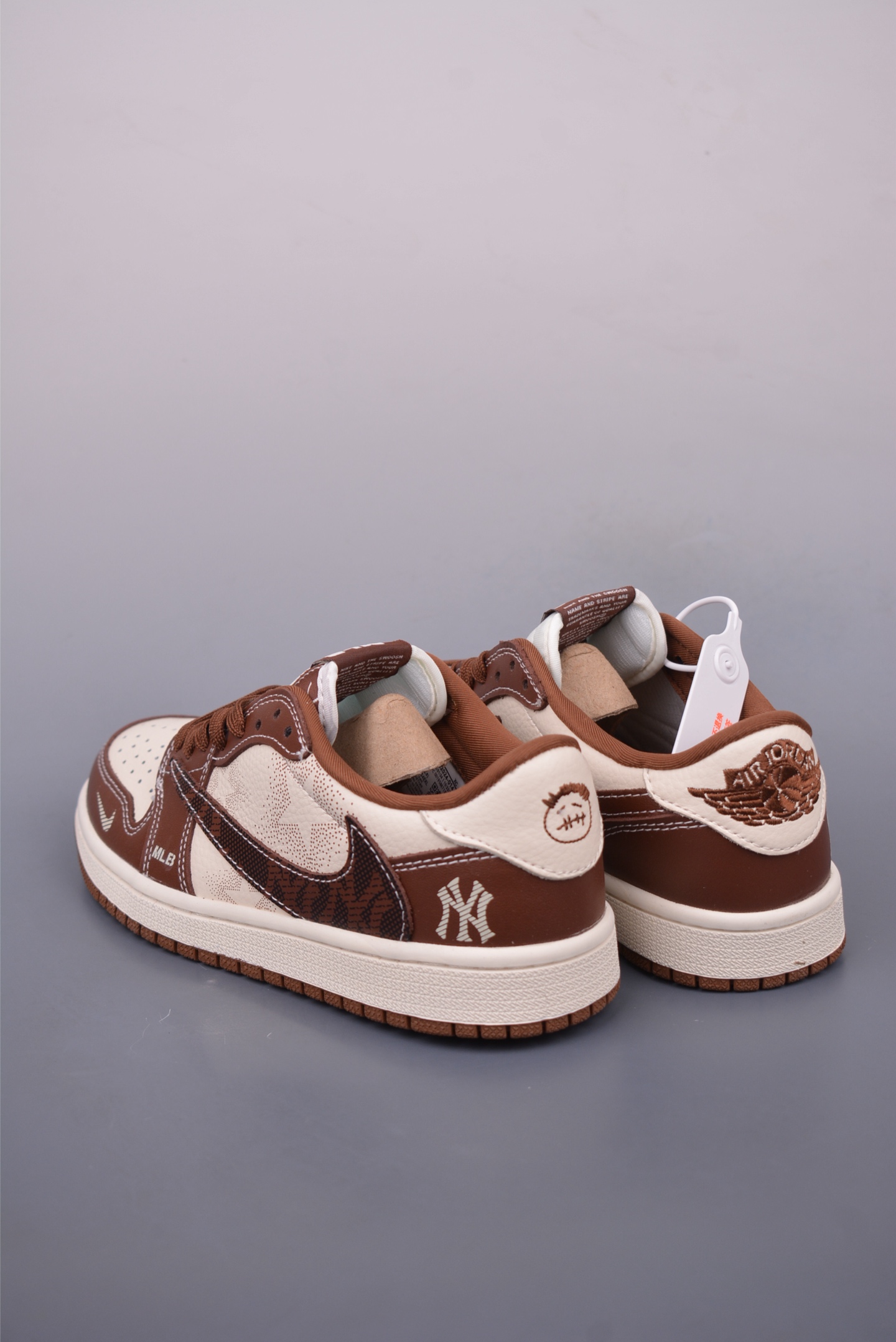 Fragment x Travis Scott x Mlb Air Jordan 1 Low 三方联名倒钩 全新的三方联名低帮倒钩鞋面 XS2024-014