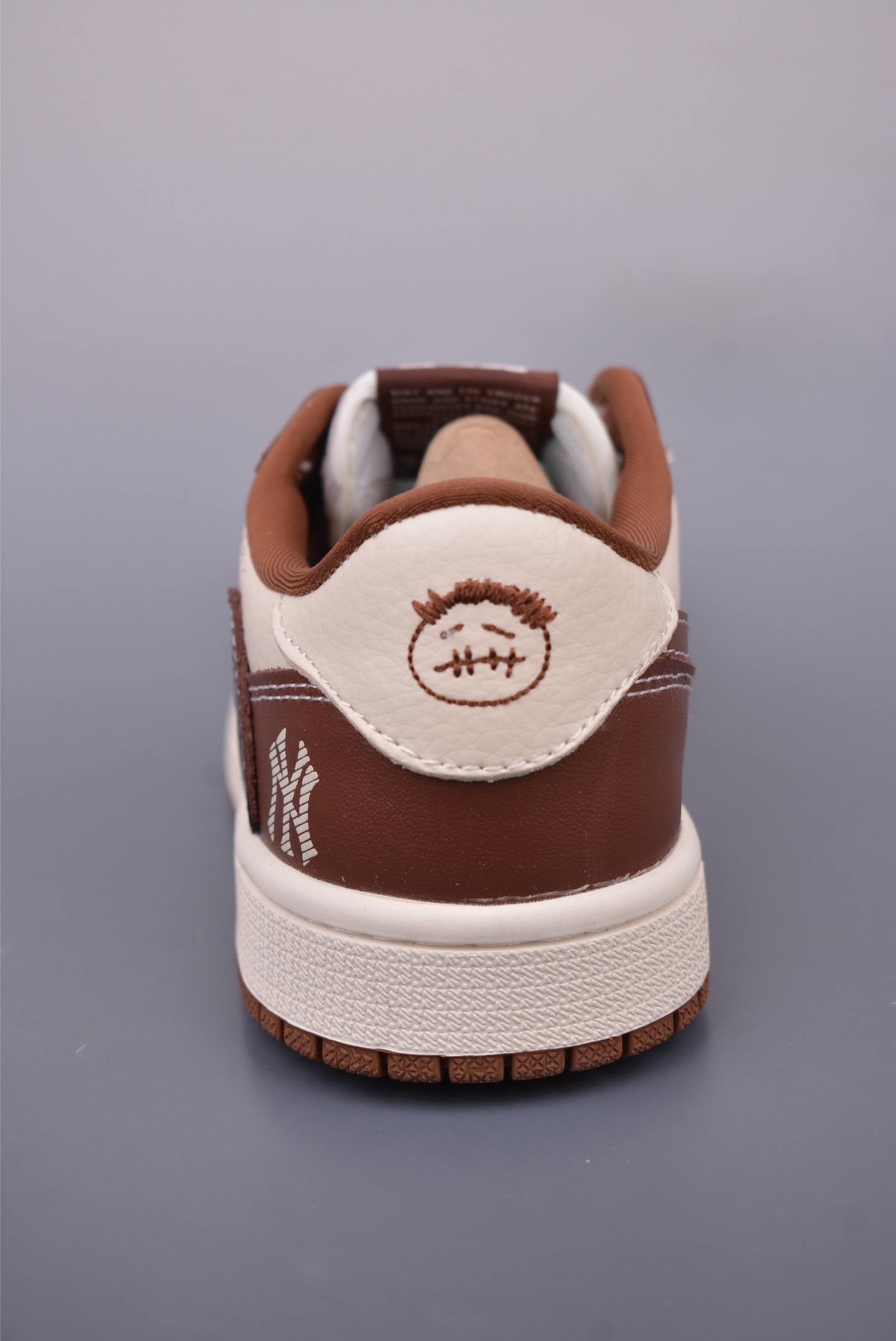 Fragment x Travis Scott x Mlb Air Jordan 1 Low 三方联名倒钩 全新的三方联名低帮倒钩鞋面 XS2024-014