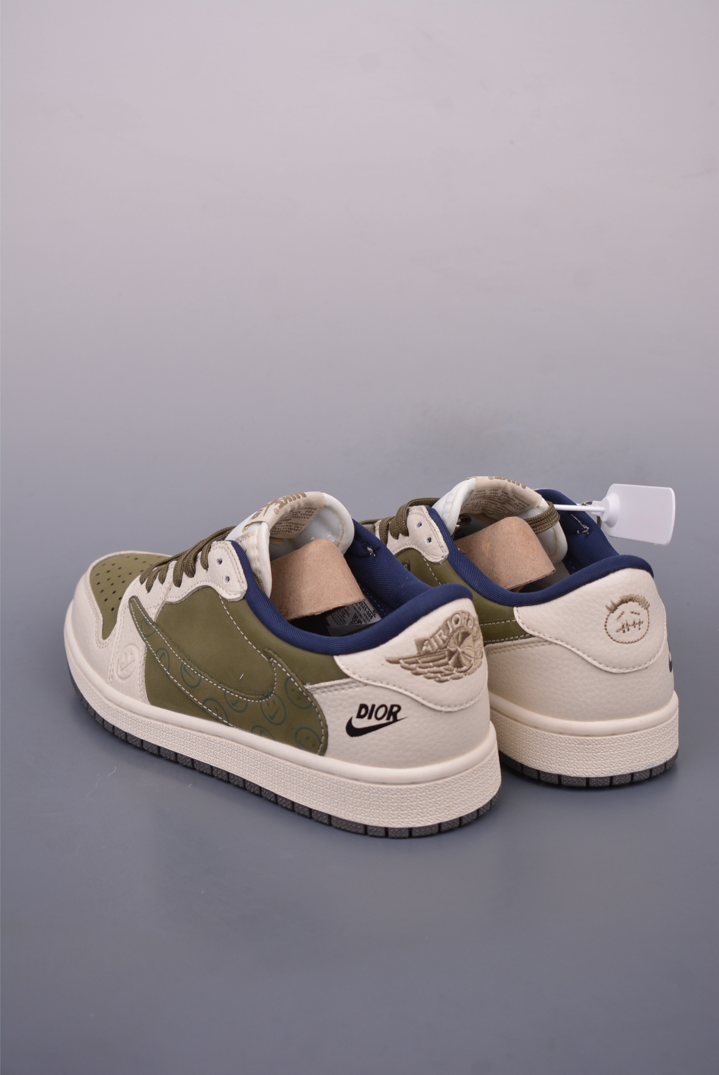 Fragment x Travis Scott x DIor Air Jordan 1 Low 三方联名倒钩 LD2025-008