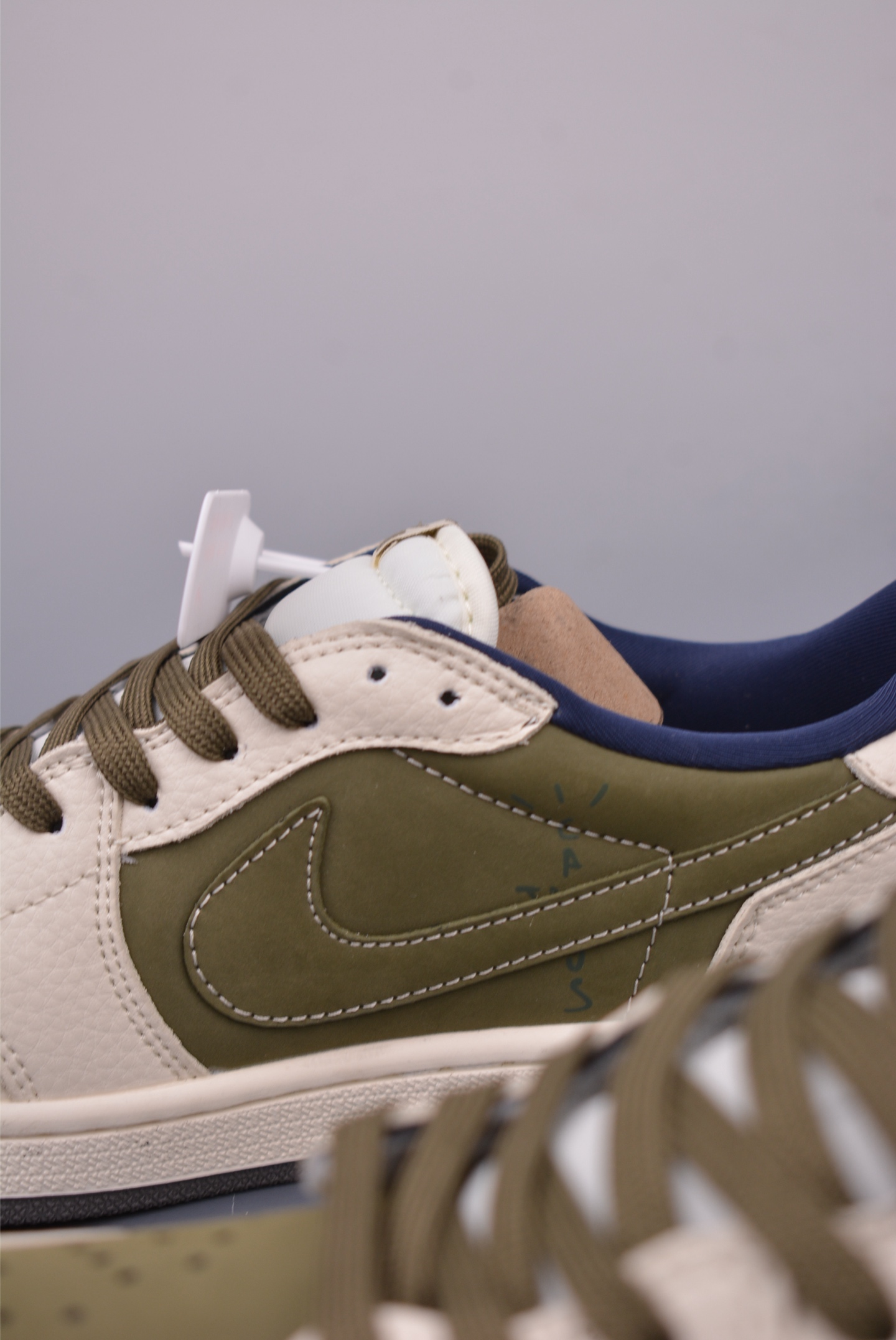 Fragment x Travis Scott x DIor Air Jordan 1 Low 三方联名倒钩 LD2025-008