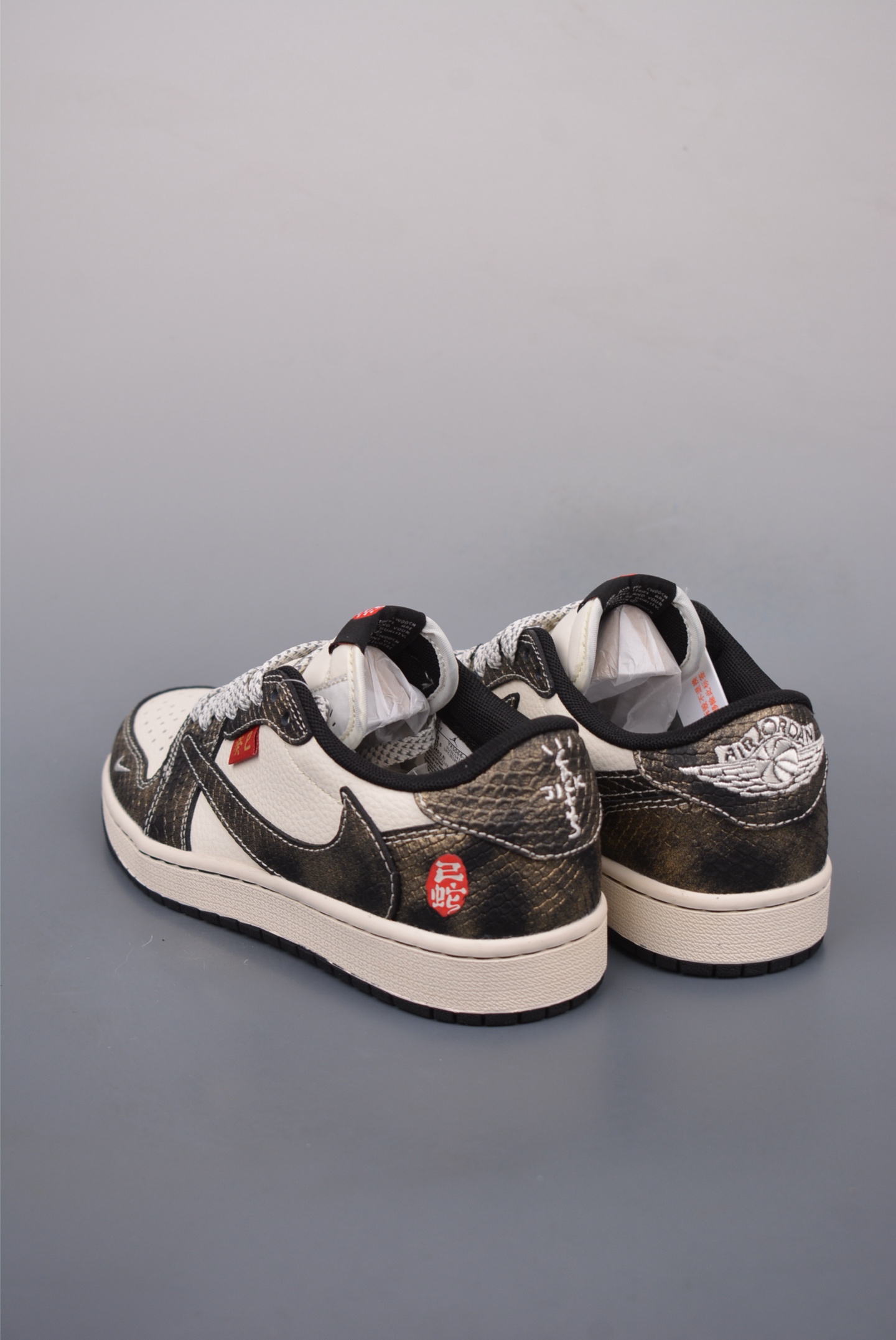 Fragment x Travis Scott x 蛇年限定 Air Jordan 1 Low 三方联名倒钩 YX5066-309