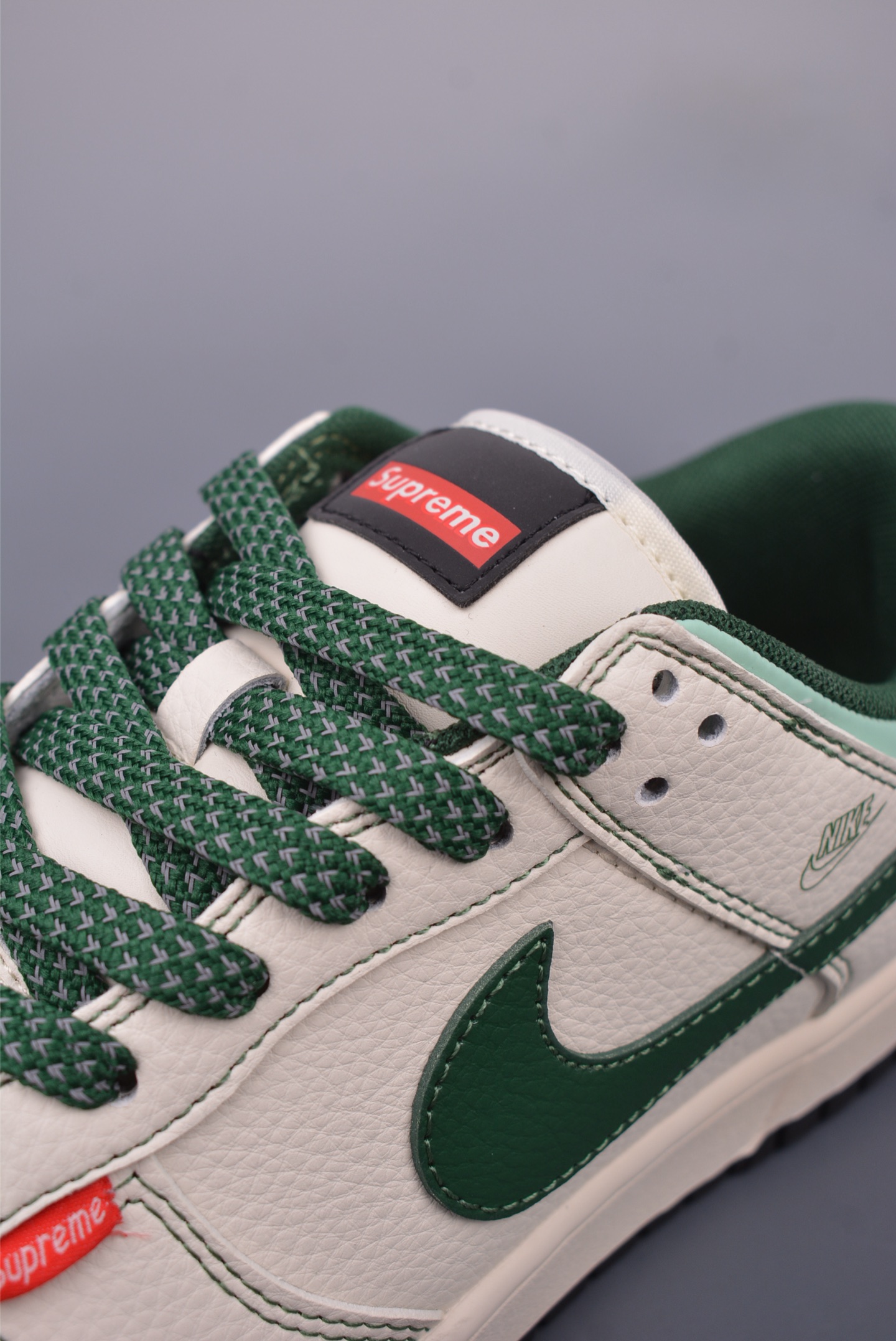 Nike SB Dunk Low Supreme联名 FC1668-222