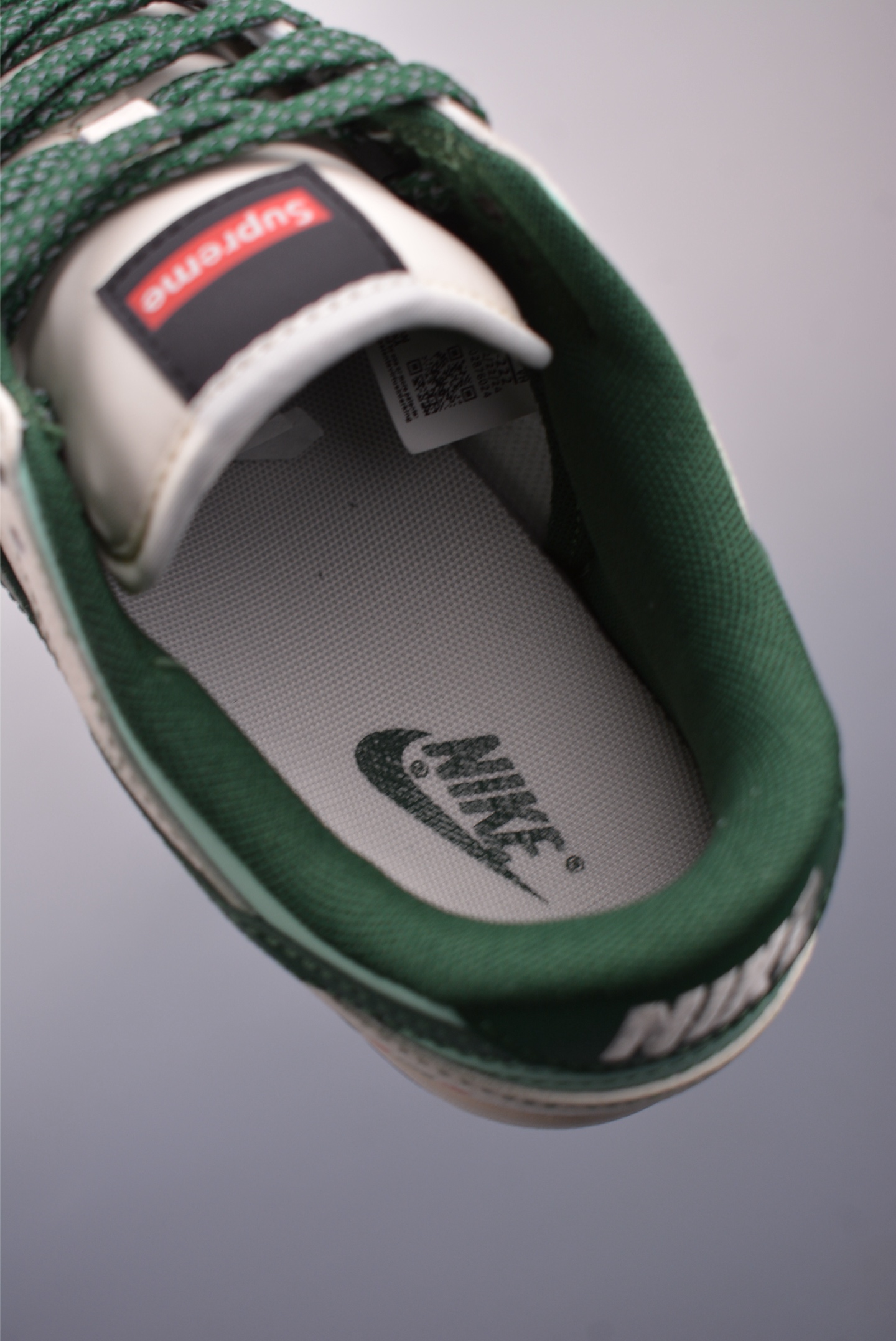 Nike SB Dunk Low Supreme联名 FC1668-222