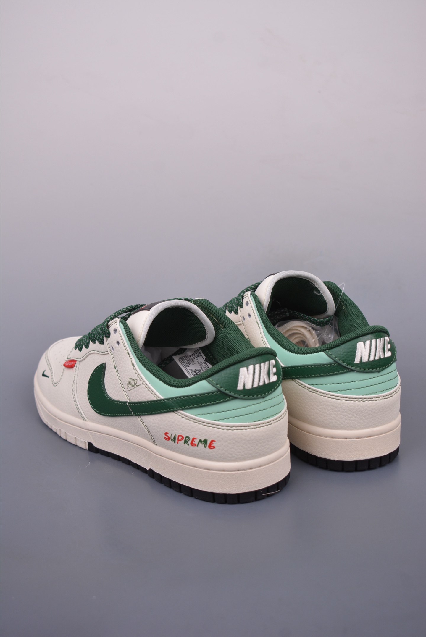 Nike SB Dunk Low Supreme联名 FC1668-222
