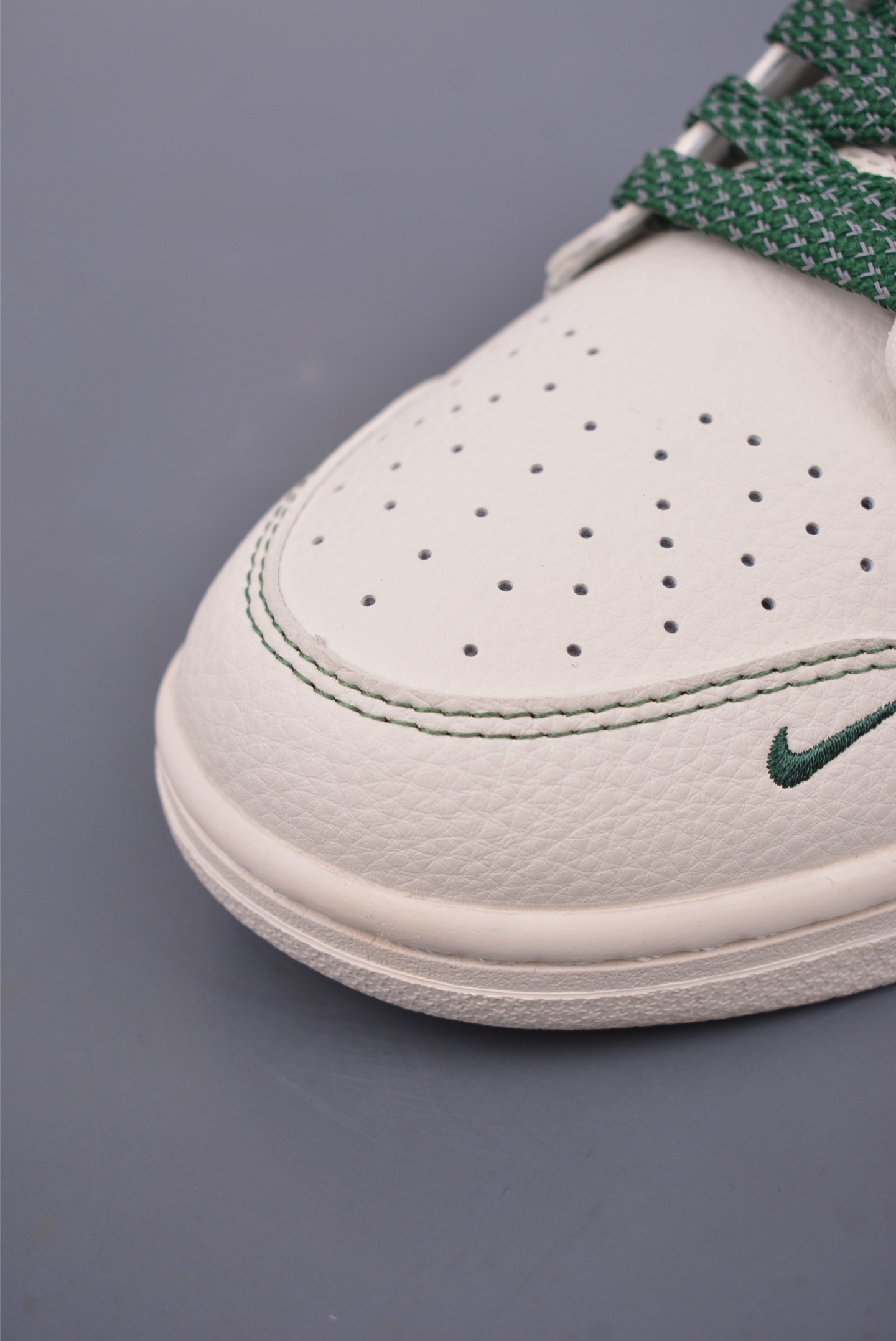 Nike SB Dunk Low Supreme联名 FC1668-222