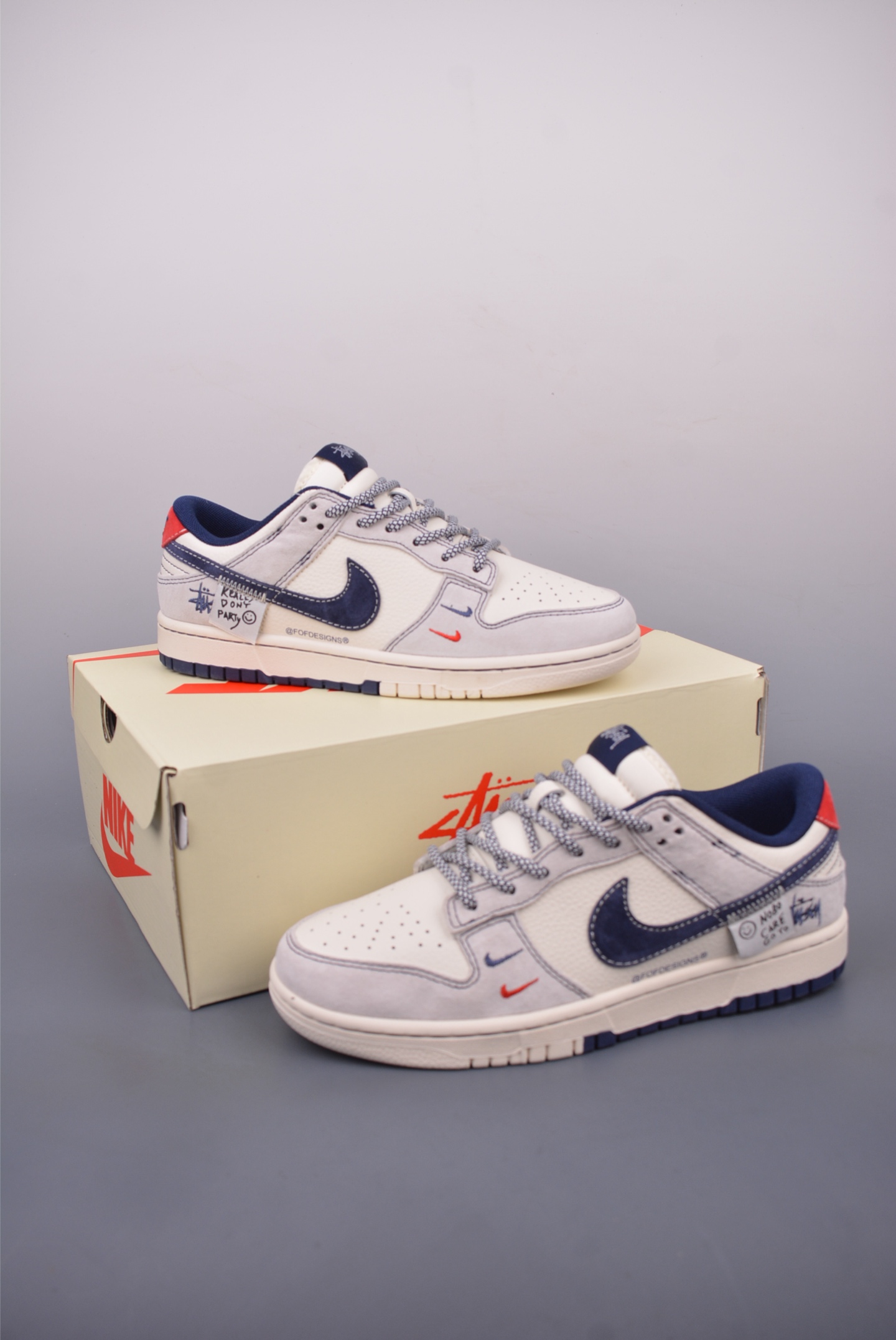 Nike SB Dunk Low 斯图西联名 YX5066-297