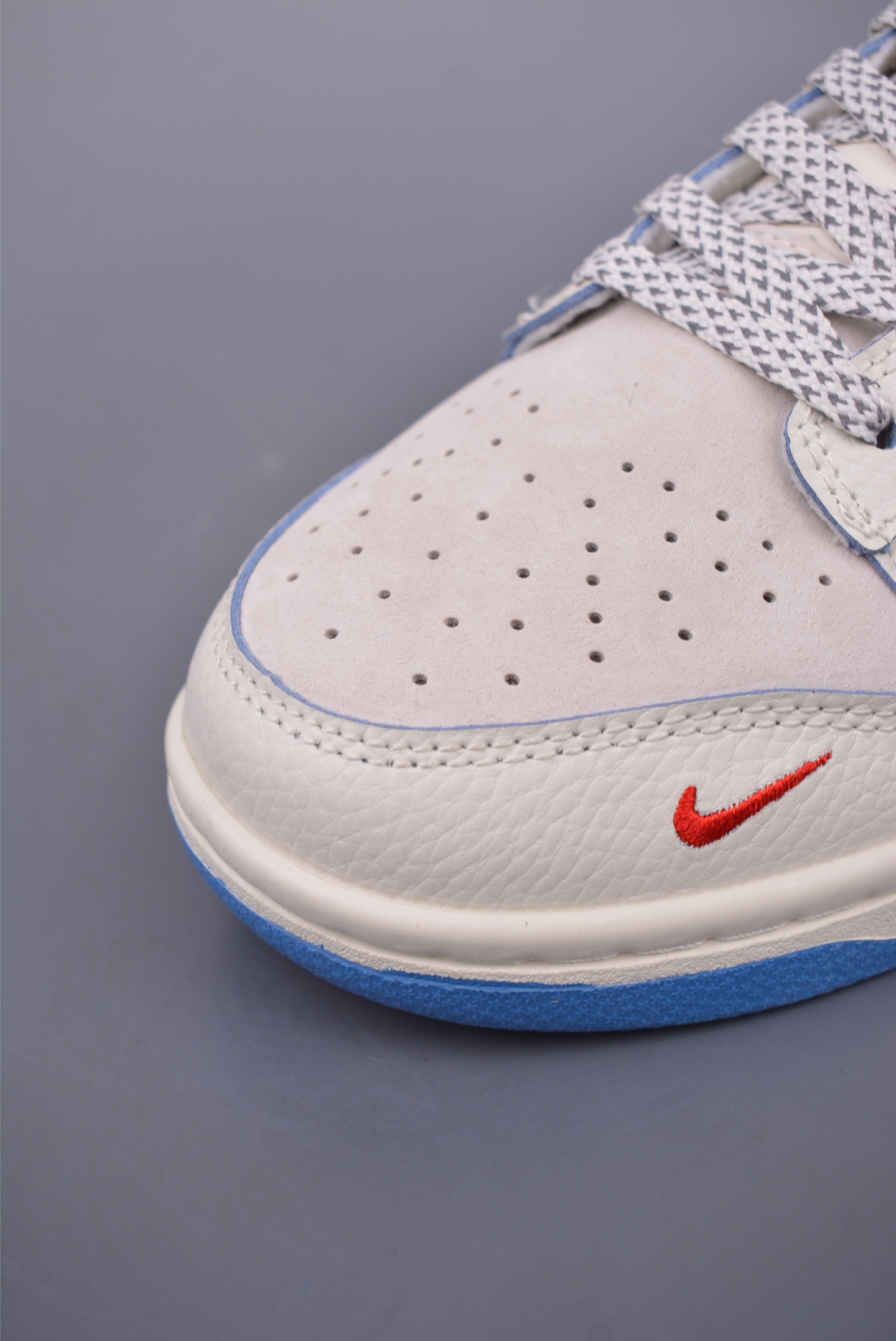 Nike SB Dunk Low Supreme联名 SC9207-411