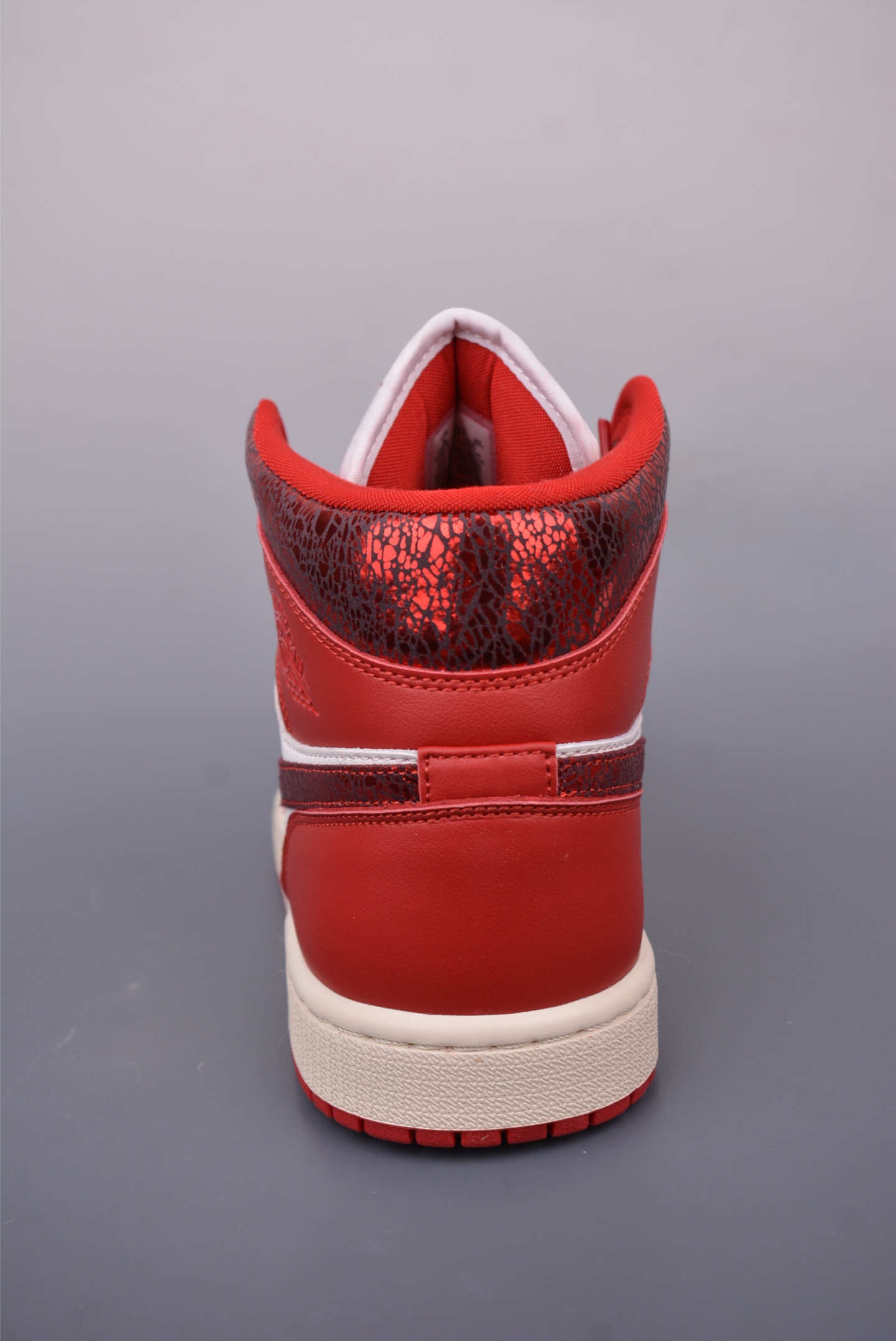 Air Jordan 1 Mid 红爆裂 HJ9337-106