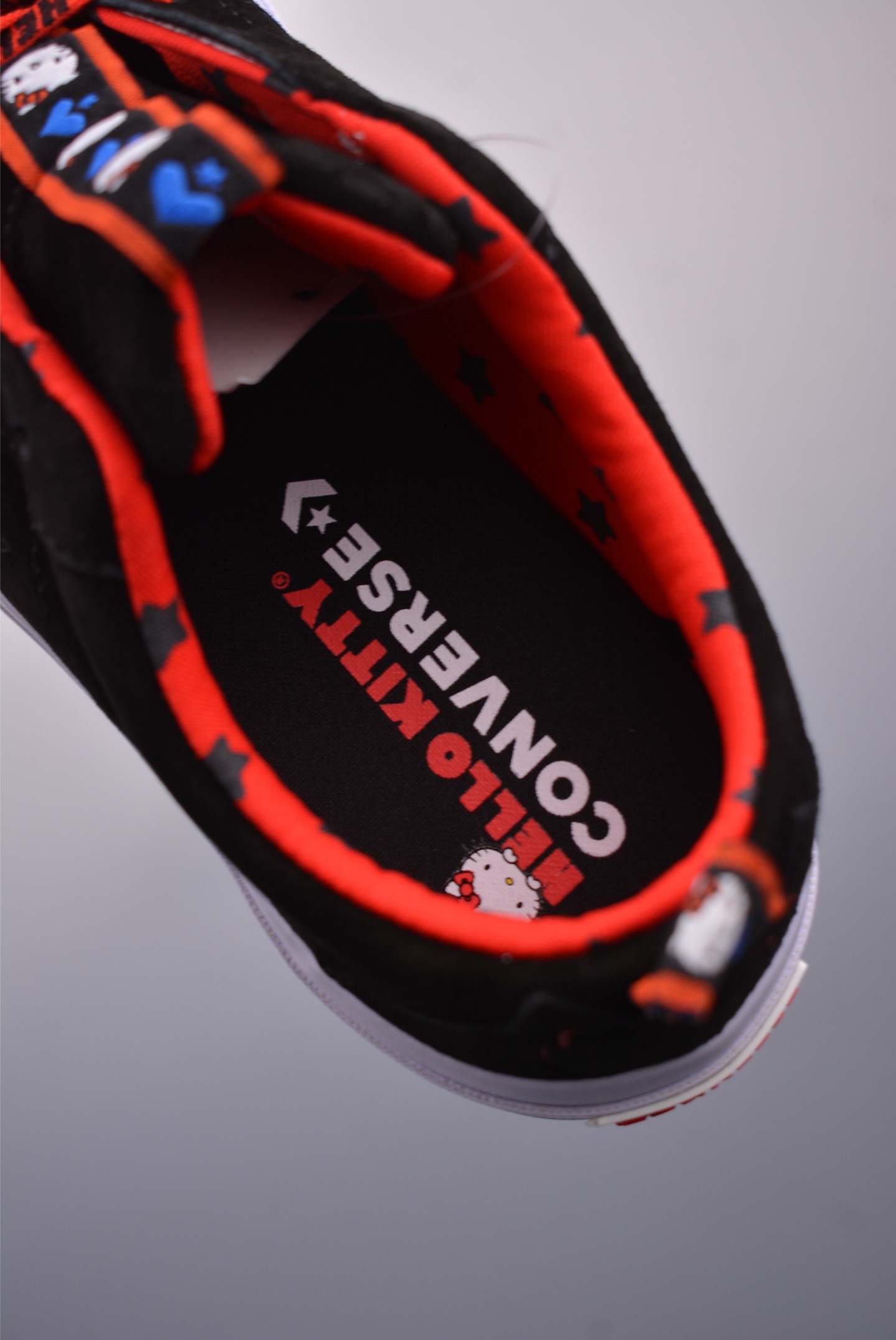 170 Converse x Hello Kitty 联名 结合经典的One Star鞋款 黑色鞋 163904C