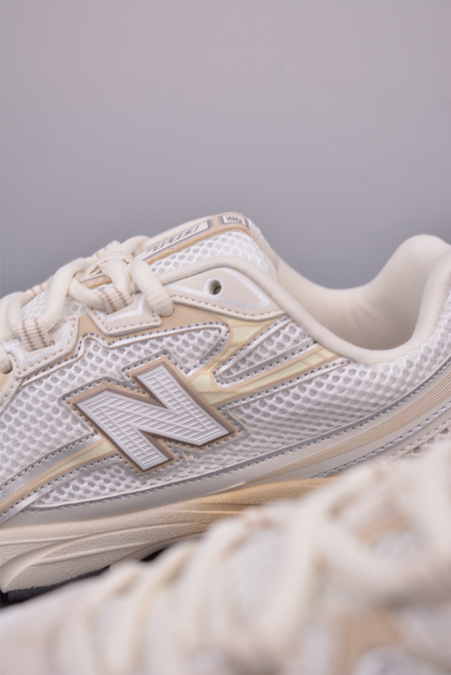 180 New Balance 740系列 复古老爹风休闲运动慢跑鞋 U740PR2