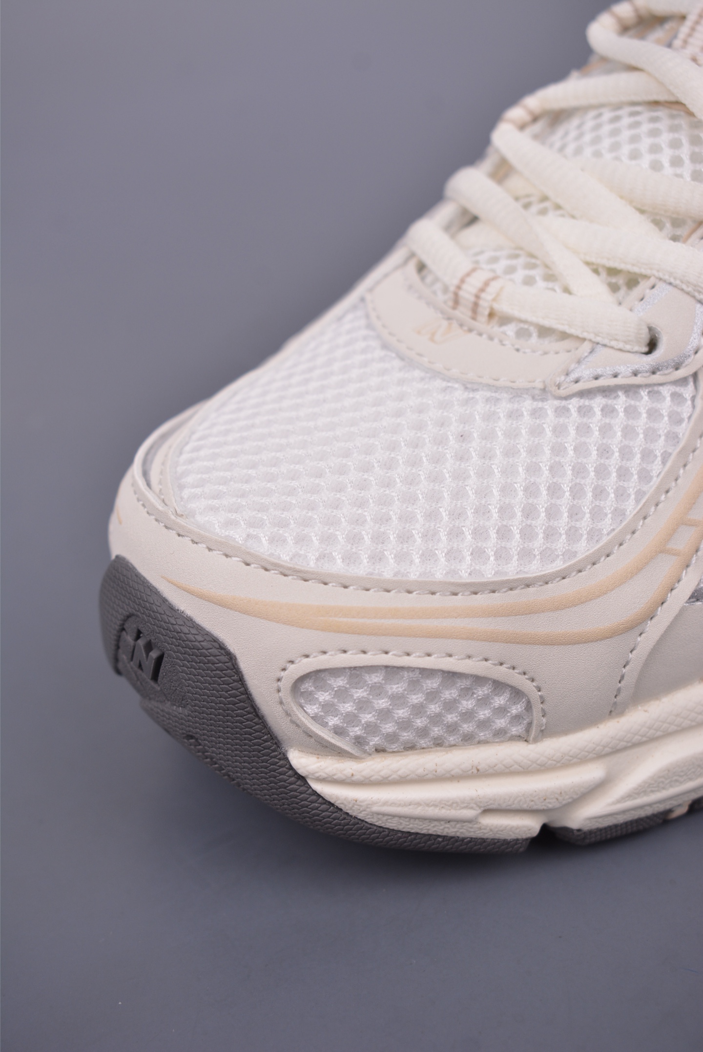 180 New Balance 740系列 复古老爹风休闲运动慢跑鞋 U740PR2