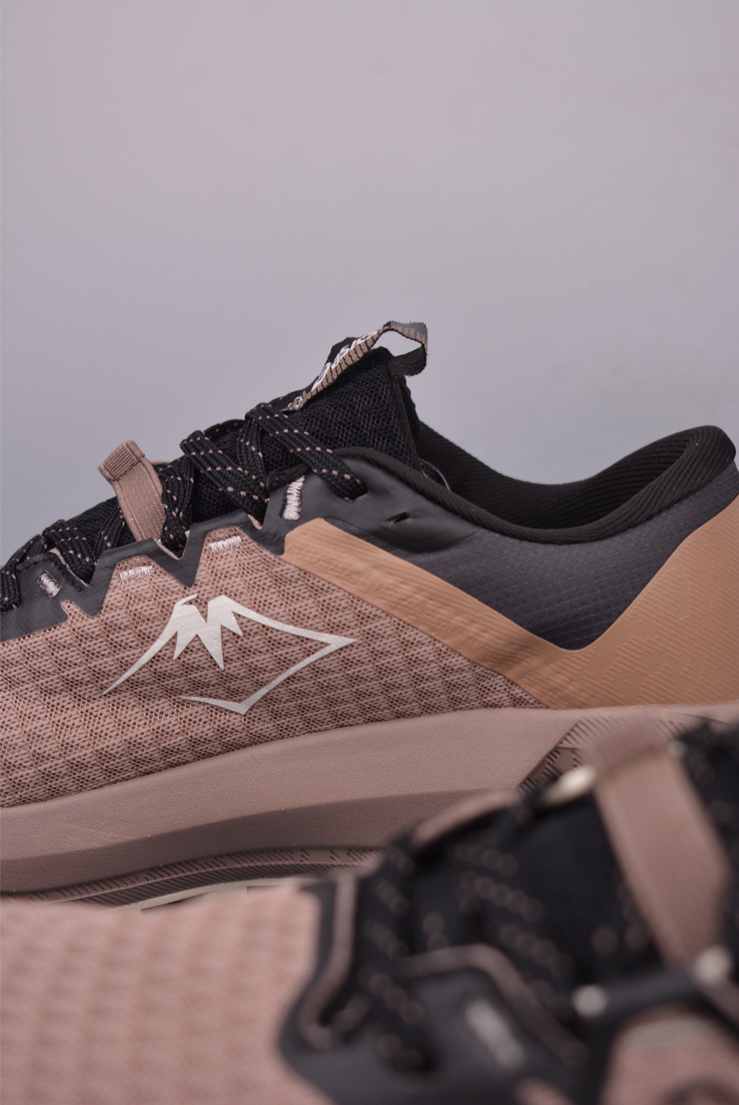 Asics Gel-Trabuco 13 复古亚瑟士 透气休闲鞋缓震男子耐磨跑步鞋 1011B973-020