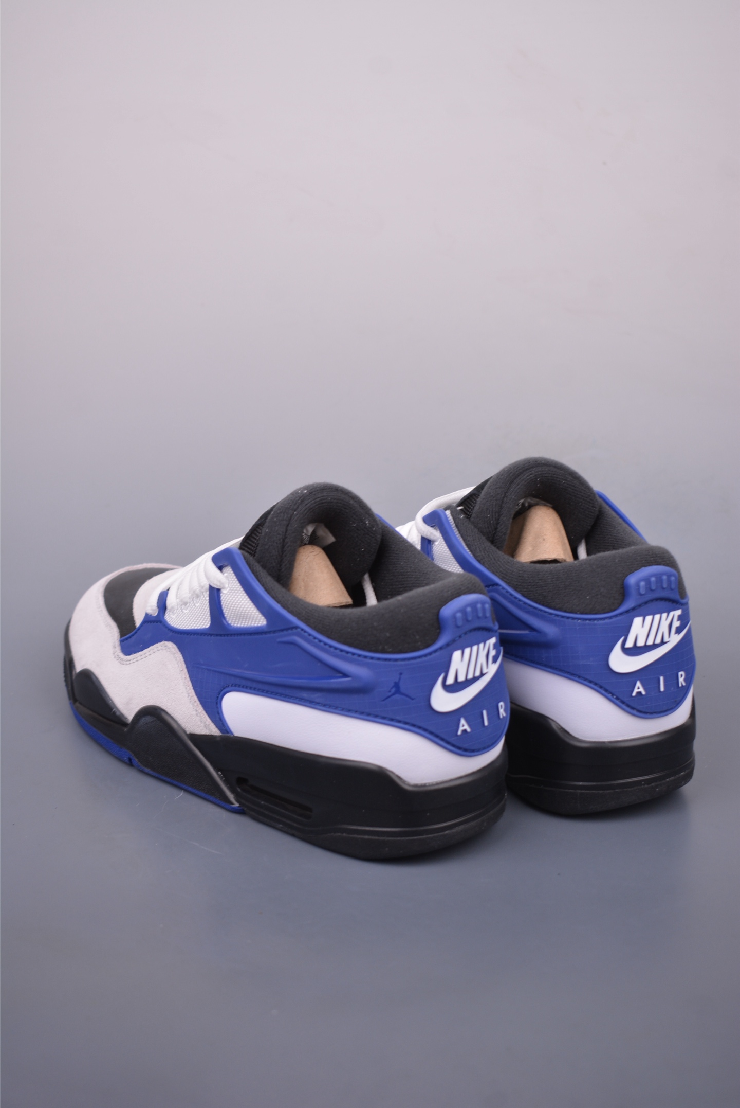 Nigel Sylvester x Jordan Air Jordan 4 RM 复刻黑白蓝 FQ7939-140