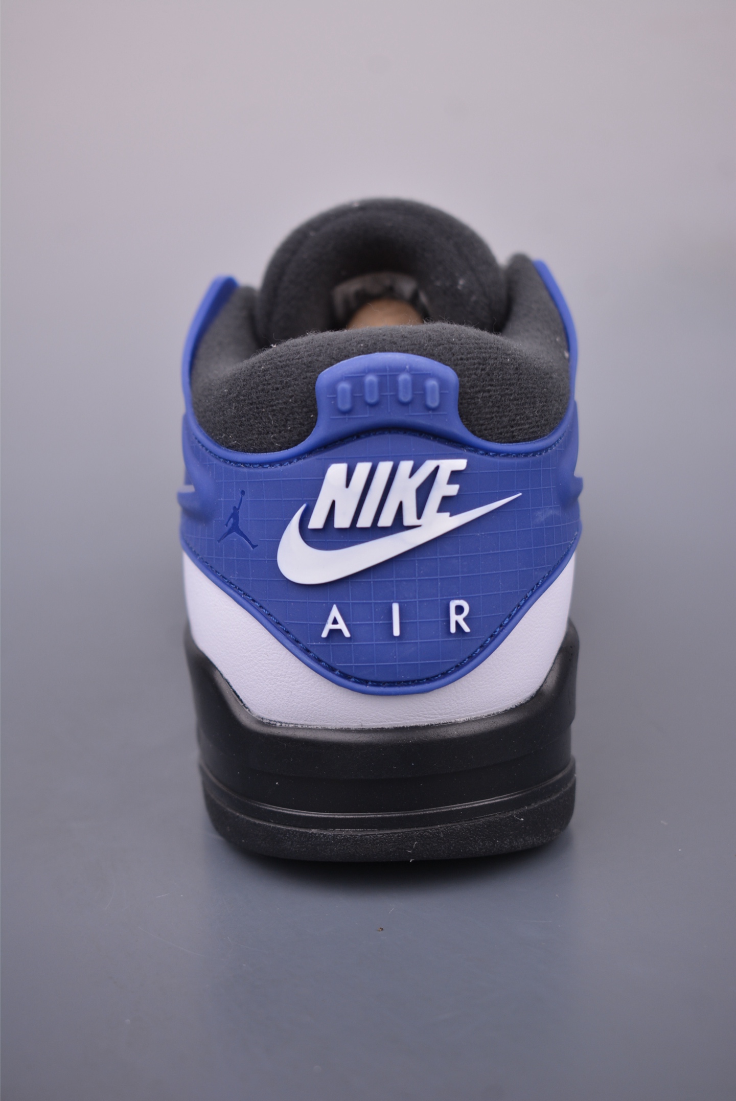 Nigel Sylvester x Jordan Air Jordan 4 RM 复刻黑白蓝 FQ7939-140