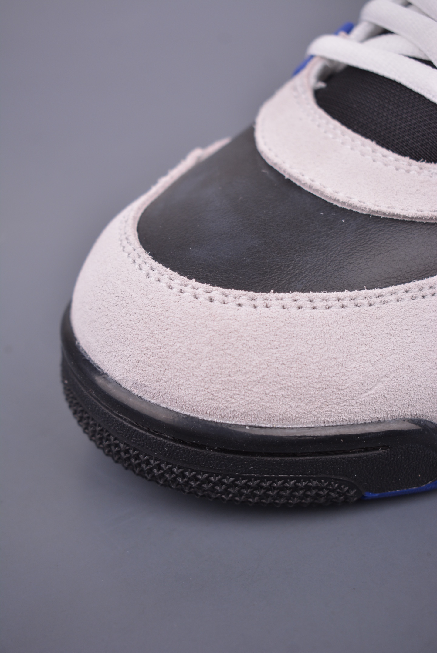 Nigel Sylvester x Jordan Air Jordan 4 RM 复刻黑白蓝 FQ7939-140