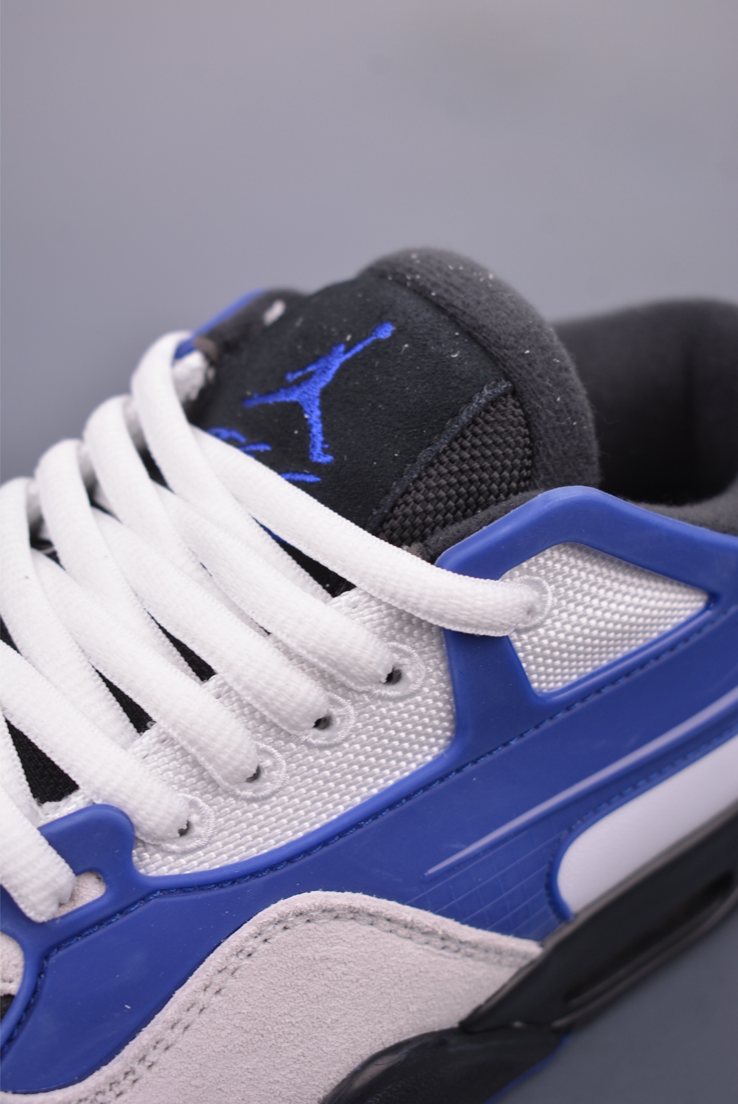 Nigel Sylvester x Jordan Air Jordan 4 RM 复刻黑白蓝 FQ7939-140