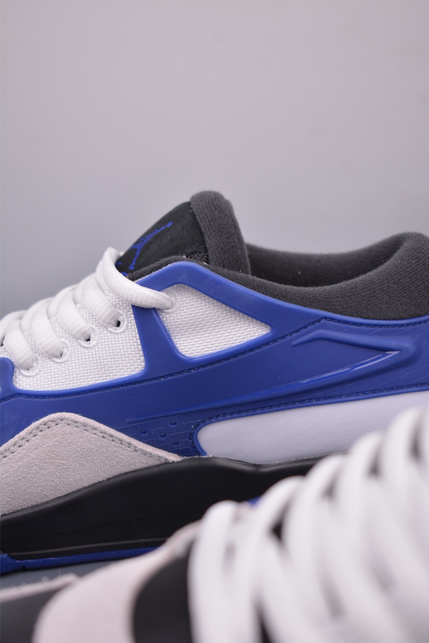 Nigel Sylvester x Jordan Air Jordan 4 RM 复刻黑白蓝 FQ7939-140