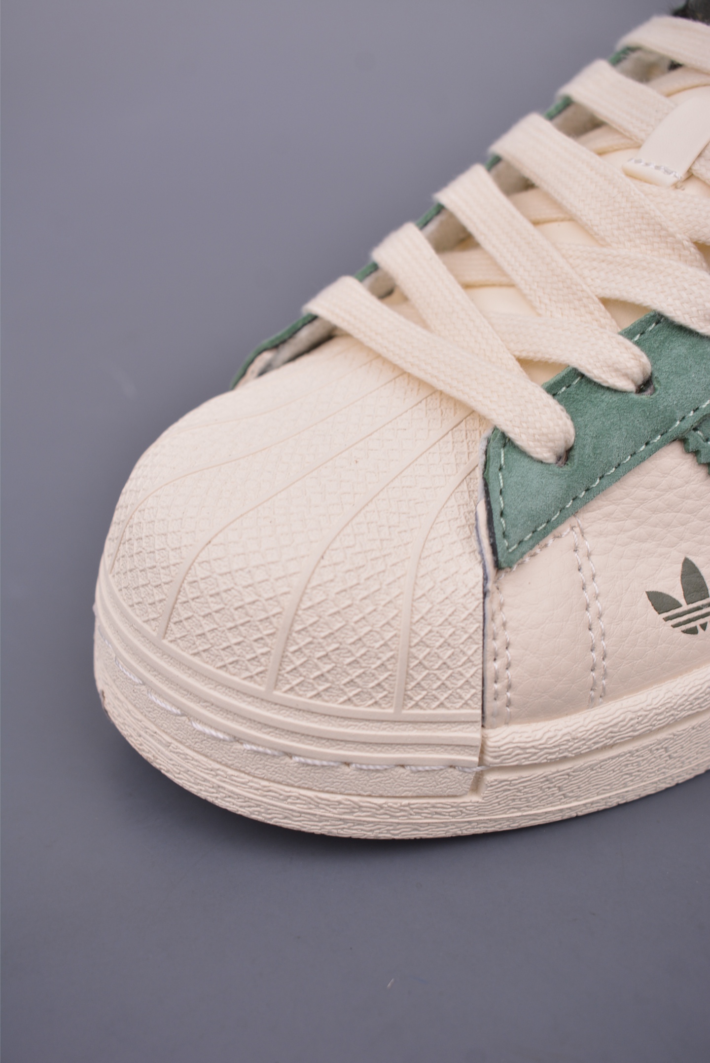 Adidas Originals Superstar 2025全新版本 贝壳头斯图西联名 SX000133