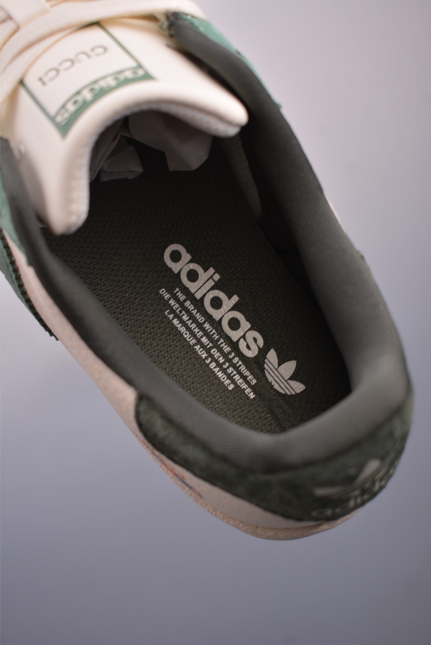 Adidas Originals Superstar 2025全新版本 贝壳头斯图西联名 SX000133