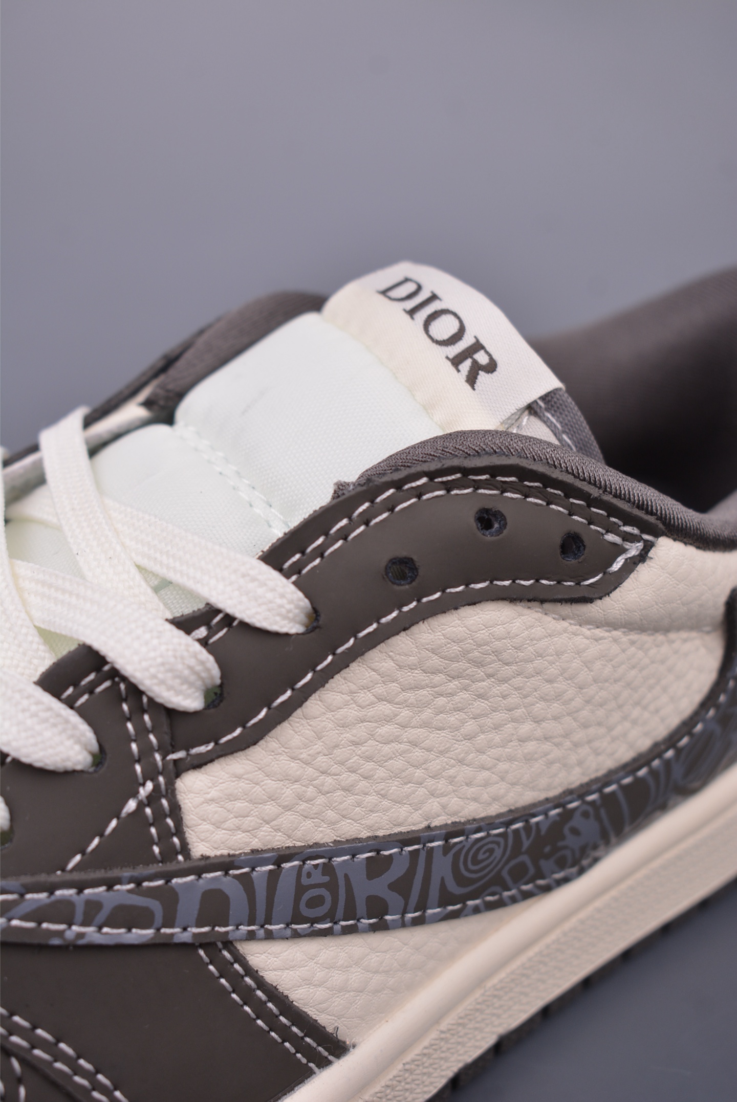 Fragment x Travis Scott x Dior Air Jordan 1 Low 三方联名倒钩 XS2024-039