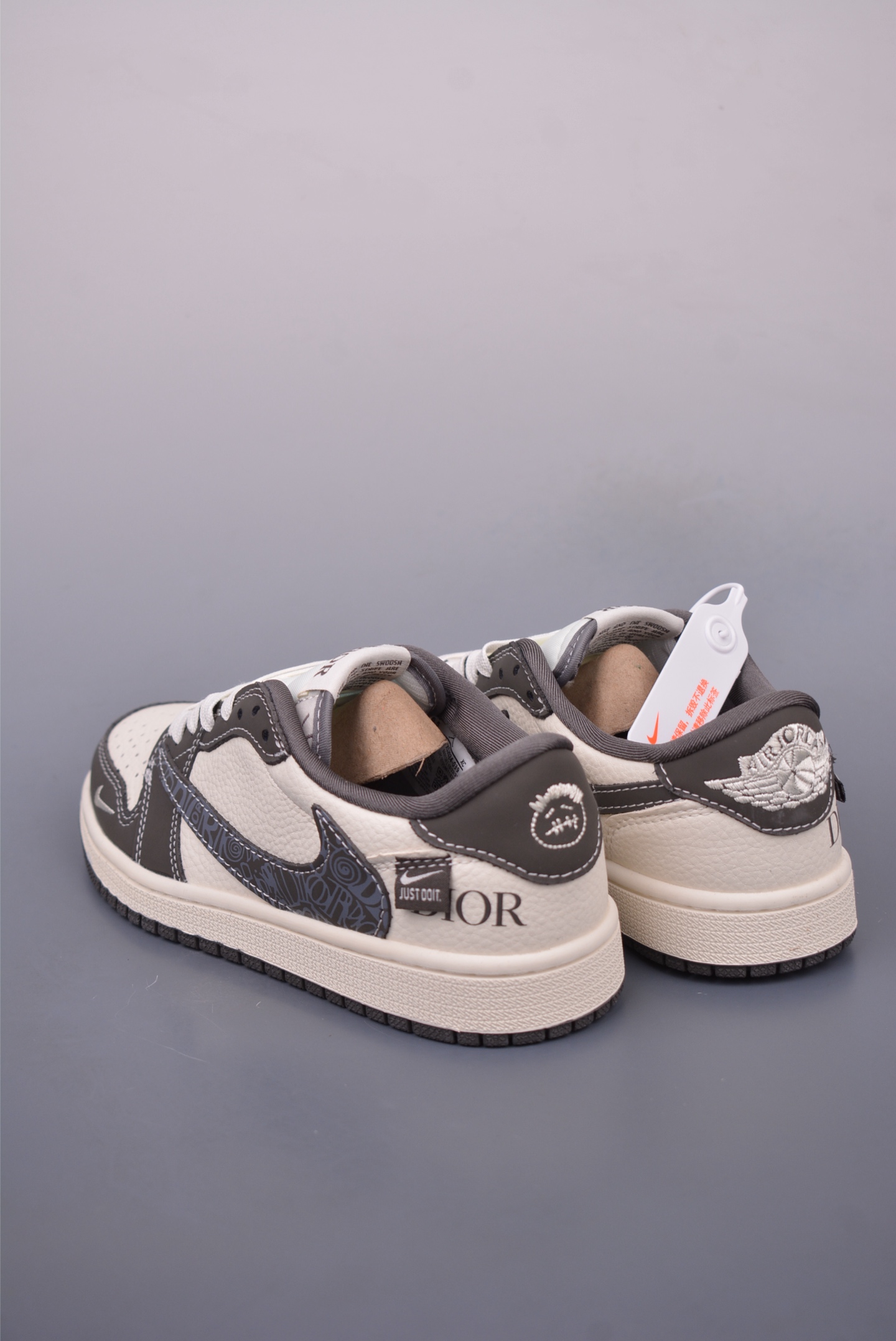 Fragment x Travis Scott x Dior Air Jordan 1 Low 三方联名倒钩 XS2024-039