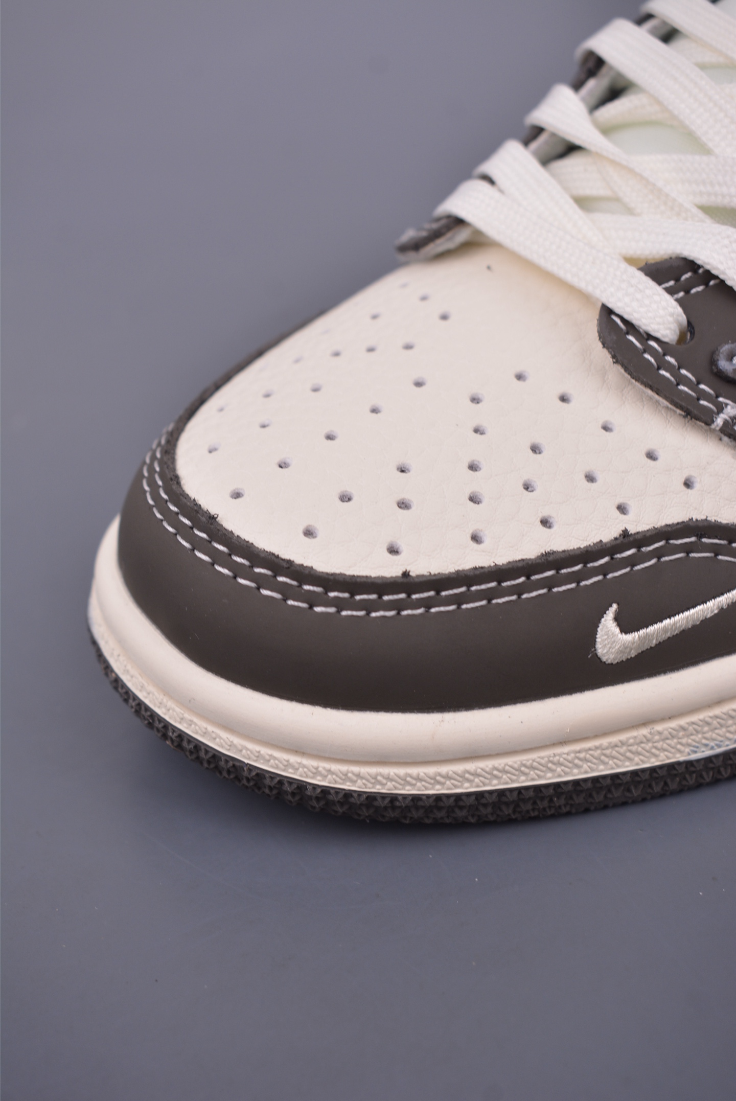 Fragment x Travis Scott x Dior Air Jordan 1 Low 三方联名倒钩 XS2024-039