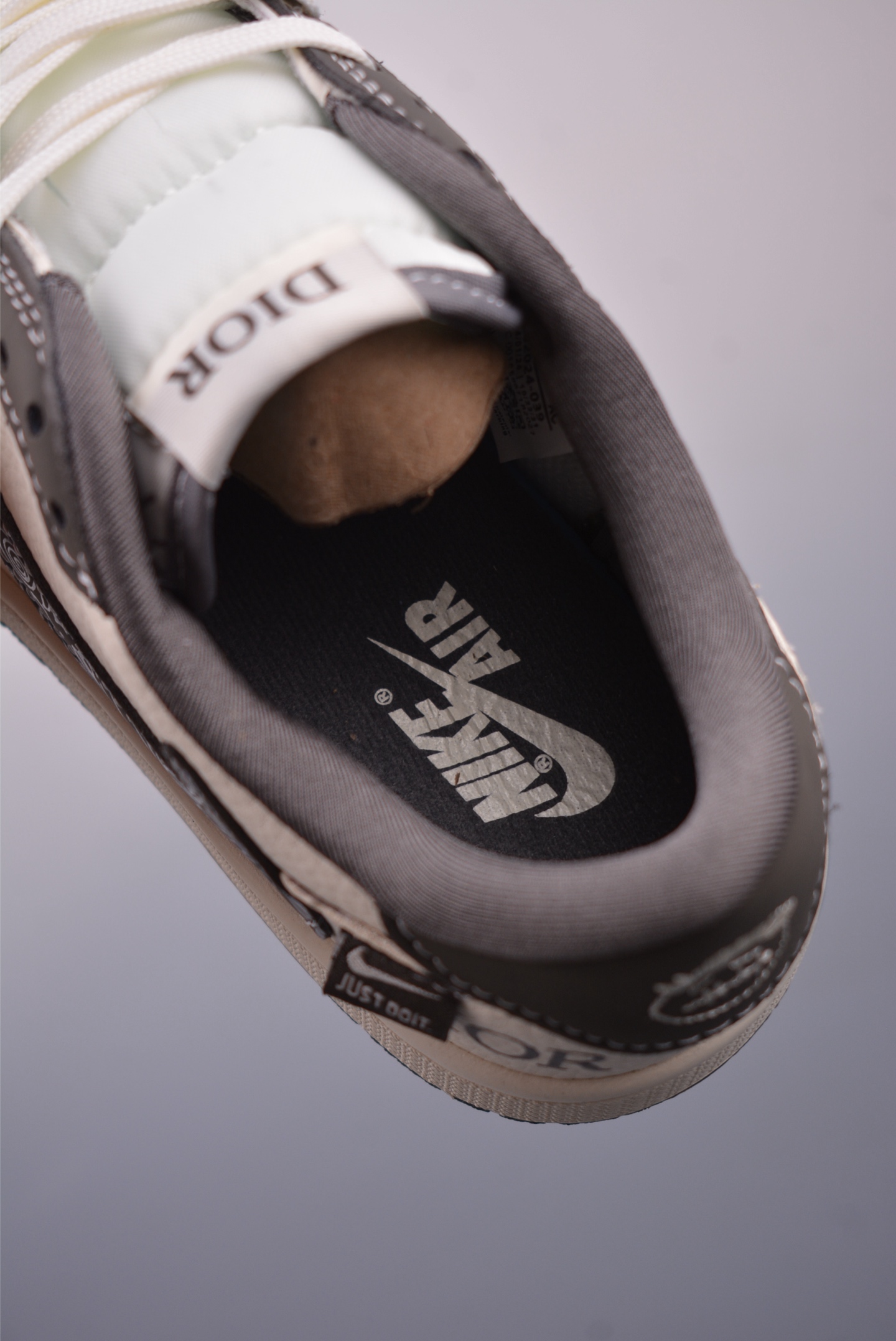 Fragment x Travis Scott x Dior Air Jordan 1 Low 三方联名倒钩 XS2024-039